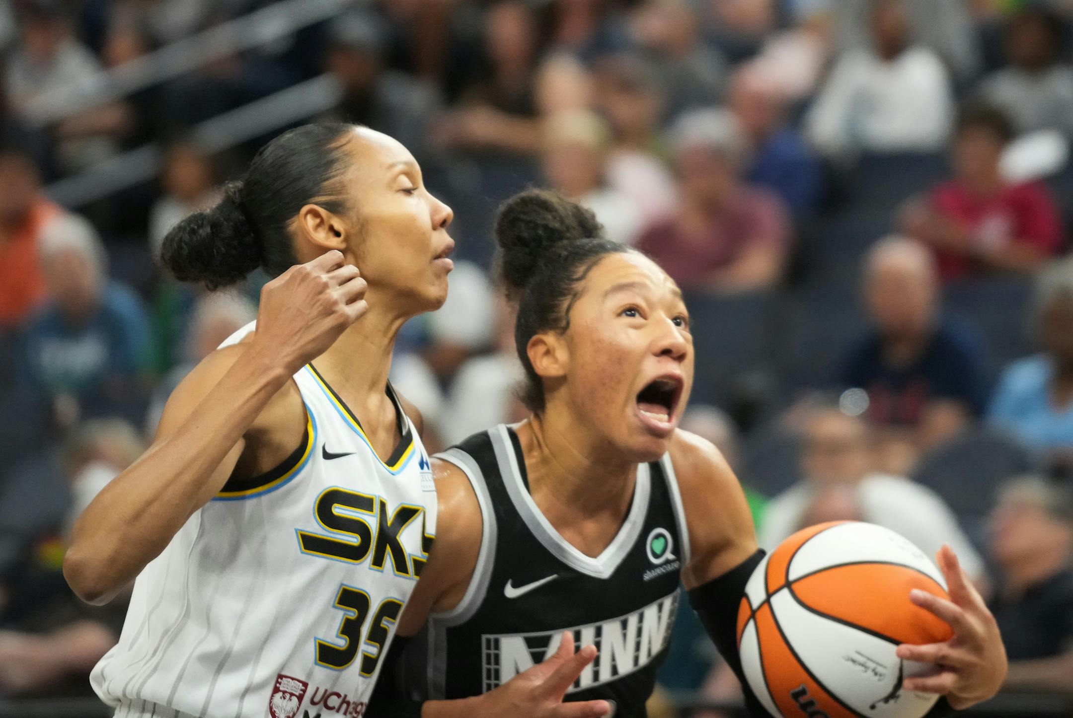 Minnesota Lynx forward Aerial Powers (3) drives to the lane as Chicago Sky guard Rebekah Gardner (35) fails to defend in the first half.