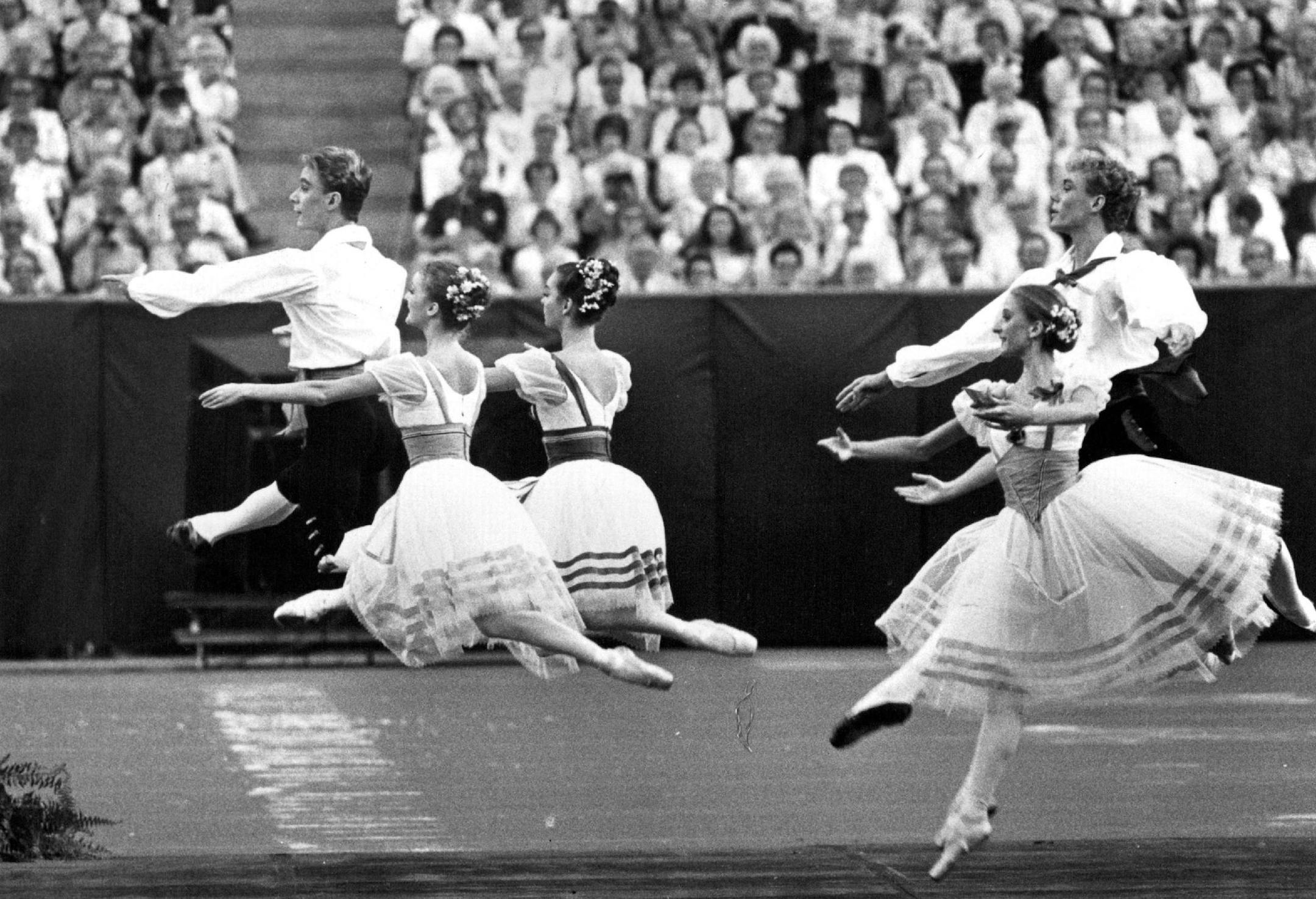 September 12, 1982 Members of the Royal Danish Ballet performed at the Metrodome gala yesterday. September 10, 1982 Tom Sweeney, Minneapolis Star Tribune ORG XMIT: MER58d695d5c4908b17f5e48d41944a7