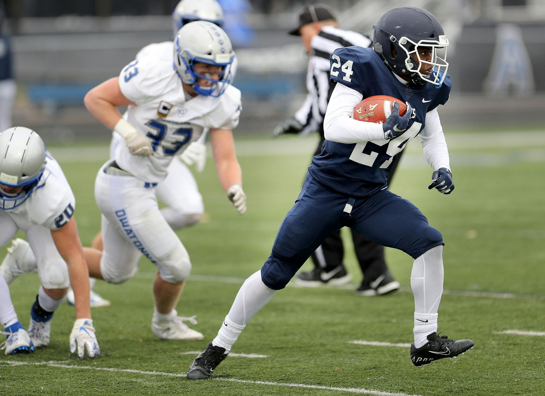 St. Thomas Academy running back Love Adebayo (24) is one of the keys to the Cadets' offense in the Class 5A game against high-scoring Elk River. Photo: DAVID JOLES • david.joles@startribune.com