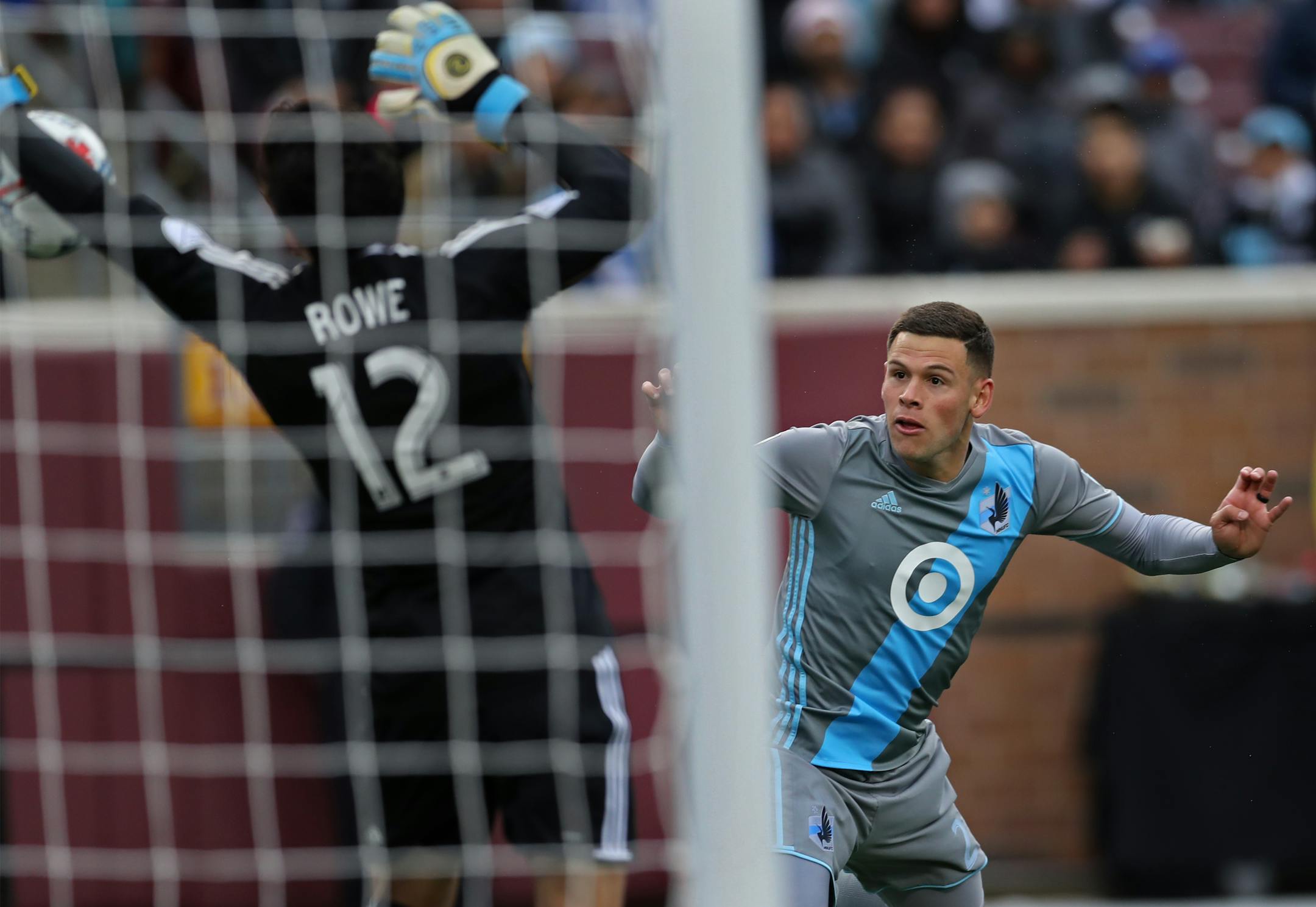 LA Galaxy goalkeeper Brian Rowe blocked a shot by Minnesota United FC's Christian Ramirez.