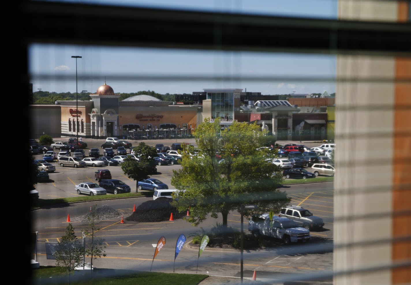 The new apartment complex is built right next door to the Southdale Shopping Center.]Richard Tsong-Taatarii/rtsong-taatarii@startribune.com