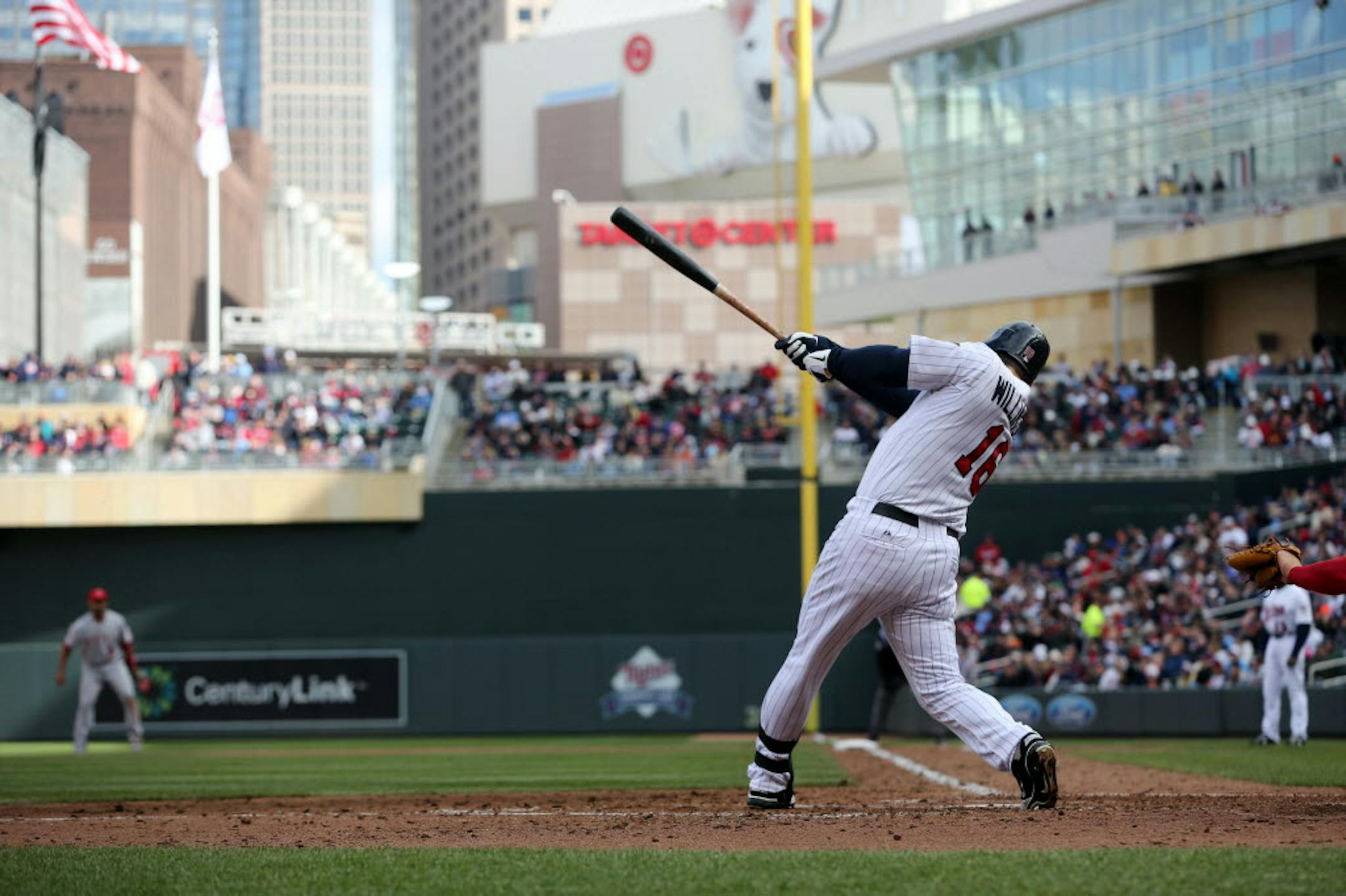 Josh Willingham hit a lead-off home run in the bottom of the fourth inning.