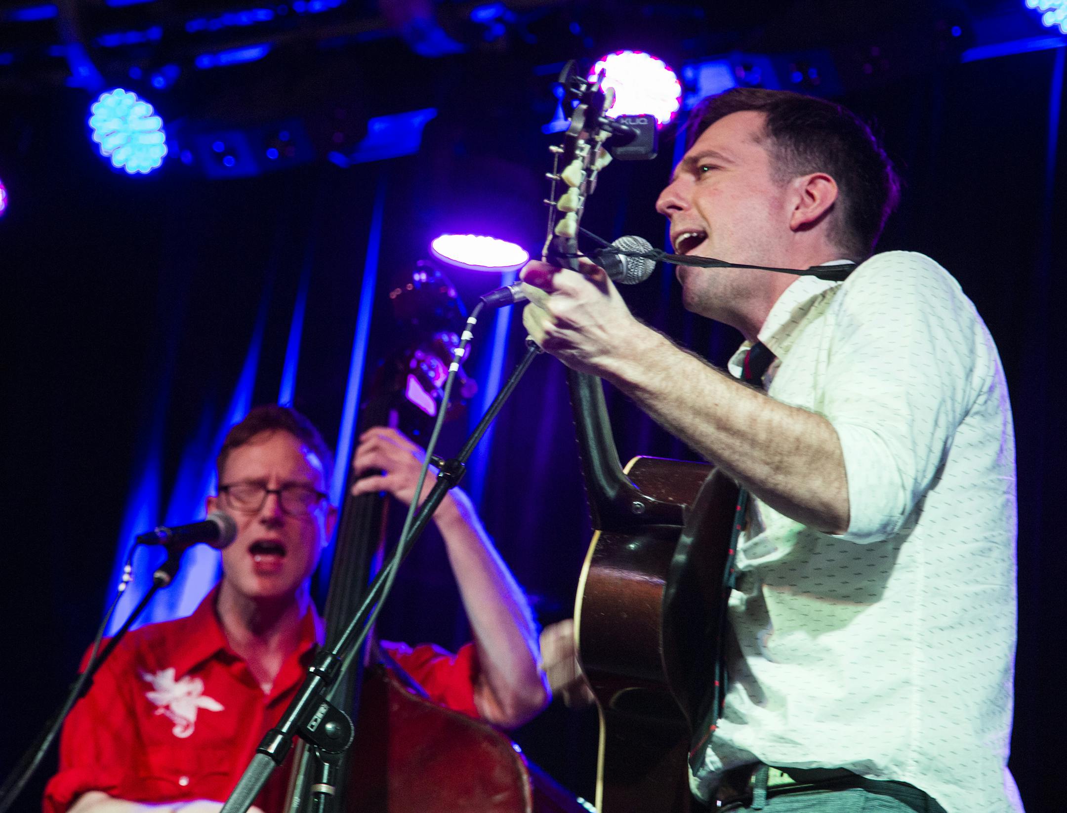 Ed Helms performs with his band the Lonesome Trio at 3rd and Lindsley in Nashville, Tenn. on Sunday, June 7, 2015. ] LEILA NAVIDI leila.navidi@startribune.com /