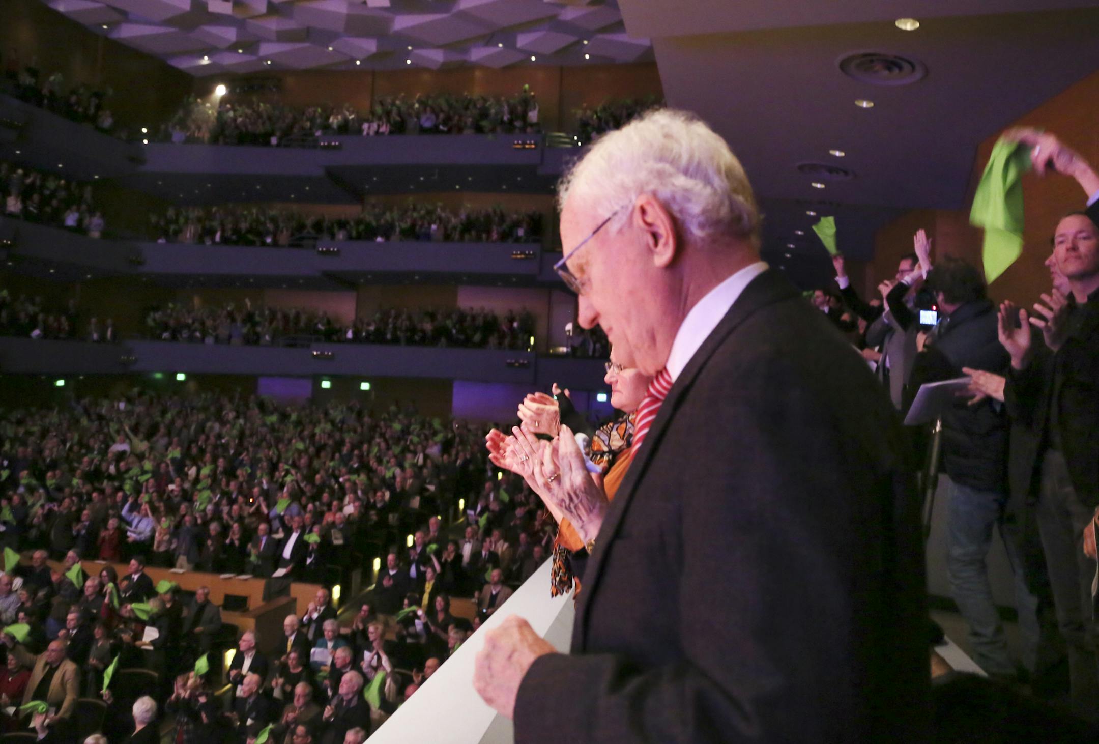 The Minnesota Orchestra took the stage to a standing ovation and a sea of green hankies being waved at Orchestra Hall Friday, Feb. 7, 2014, in Minneapolis, MN.](DAVID JOLES/STARTRIBUNE) djoles@startribune.com The Minnesota Orchestra returns to the stage of Orchestra Hall. This is the first concert since the bitter 16-month lockout ended, and the first time the orchestra has played for a live audience in the refurbished hall.