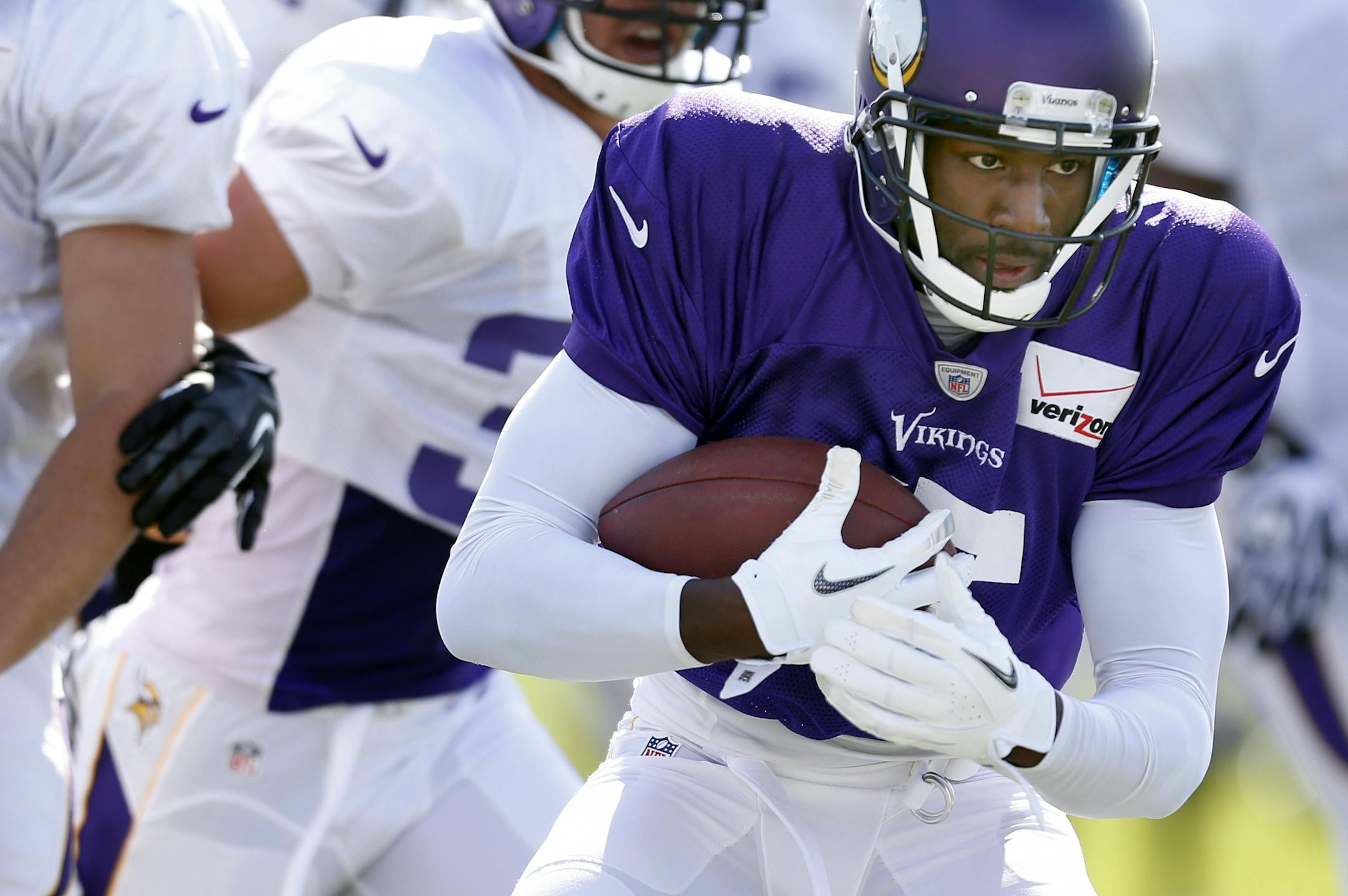 New Viking Greg Jennings accused his former QB of hogging spotlight.