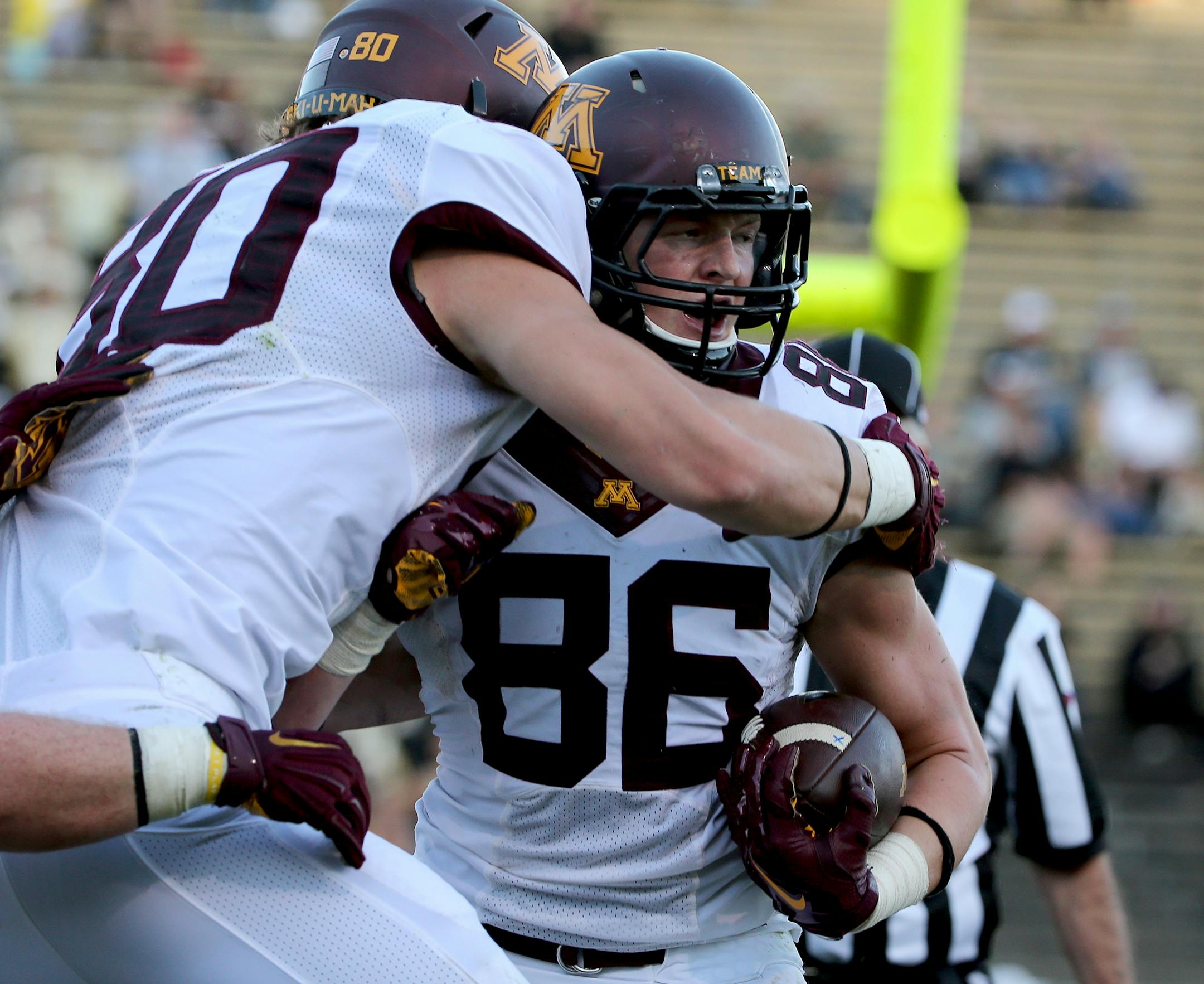 Gophers tight end Brandon Lingen (86)