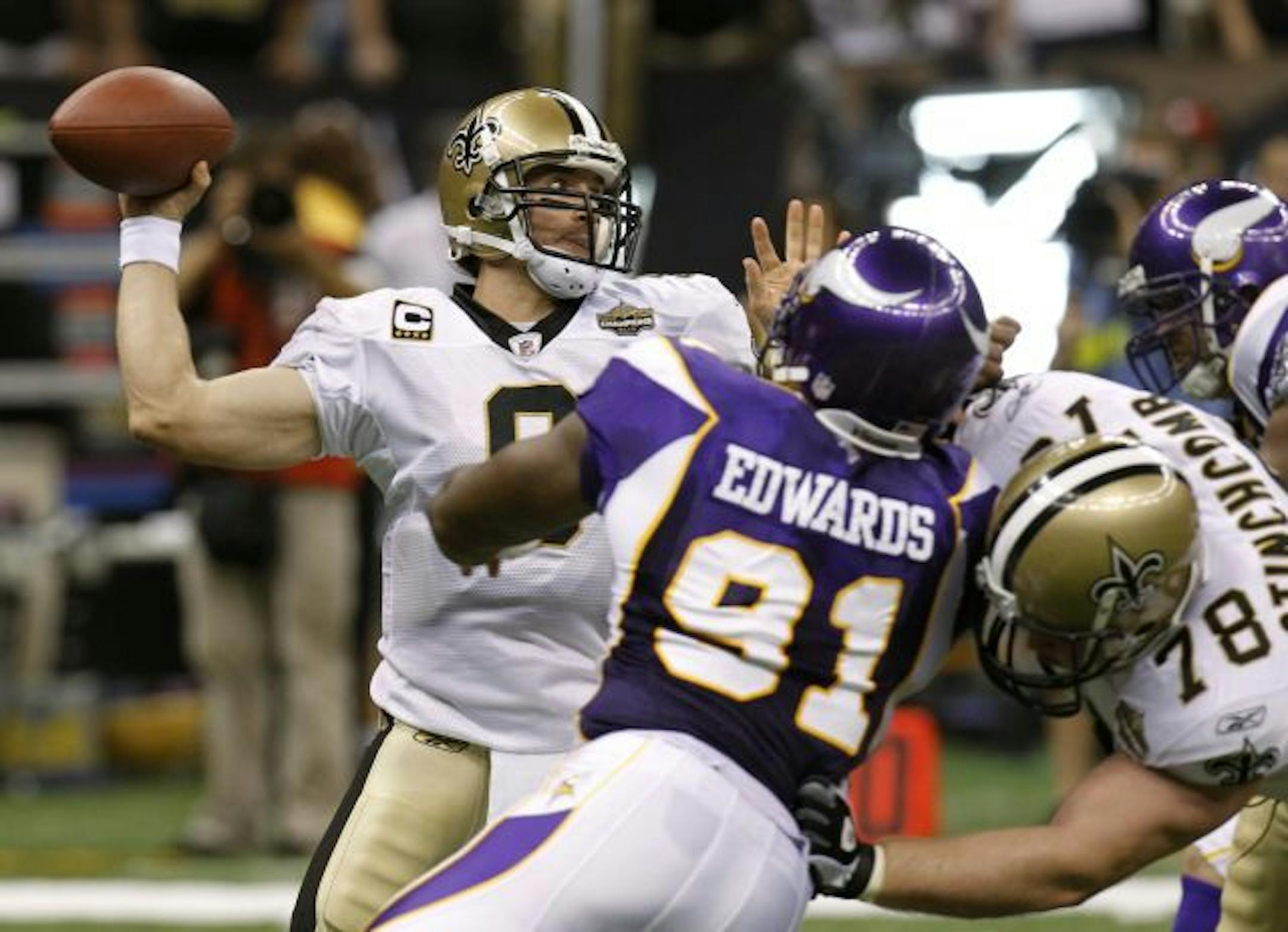 Ray Edwards goes after Drew Brees in the 2009 NFC title game.
