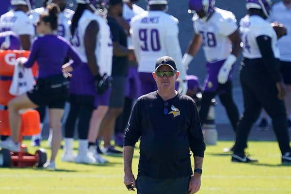 Minnesota Vikings head coach Mike Zimmer watches his players during the first day of mandatory minicamp Tuesday in Eagan. ] ANTHONY SOUFFLE • anthon