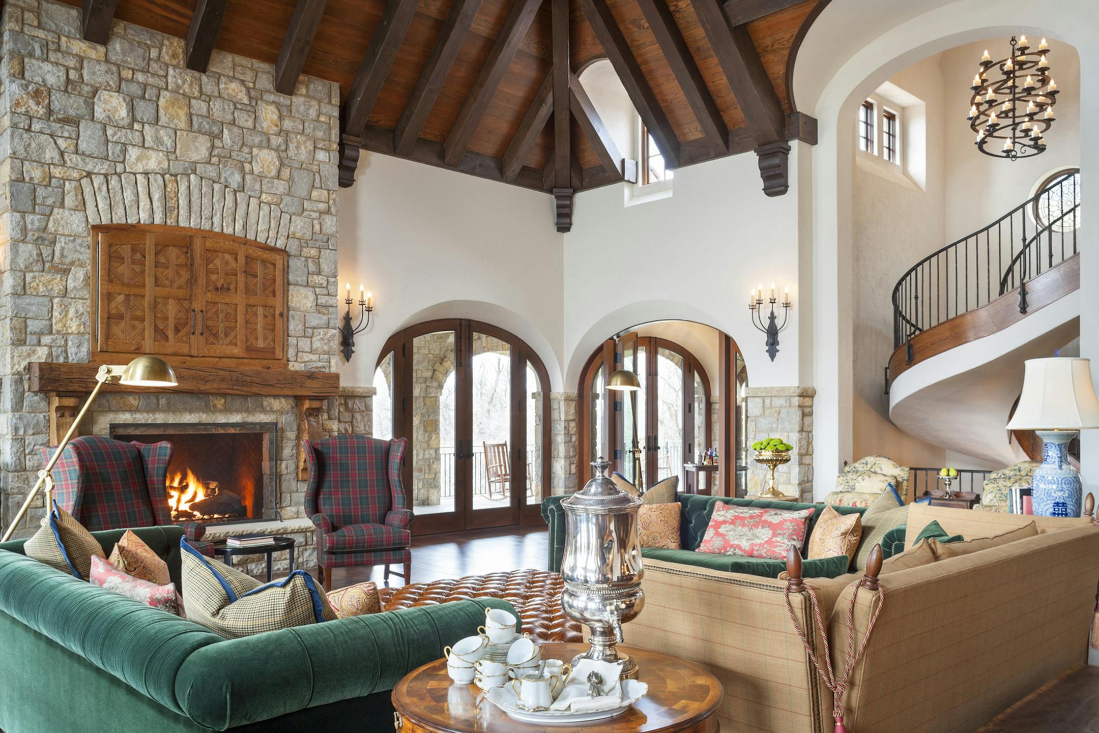 It's no wonder picking the sofa that's right for you can be so fun...and so difficult. (Handout/TNS) ORG XMIT: 1195530