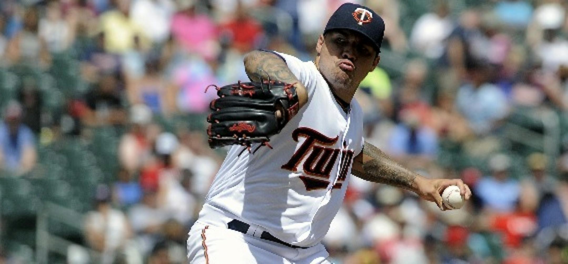 Twins starter Hector Santiago melted down Sunday, allowed seven of the final eight batters he faced to reach base and gave up four extra-base hits in four innings in an 11-4 loss to the Royals,