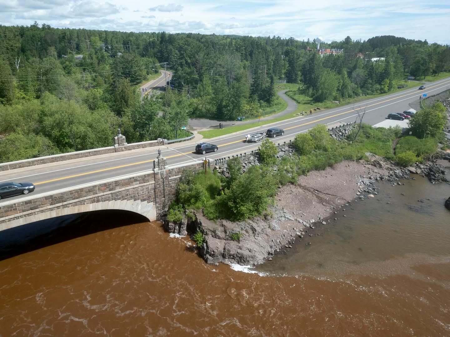 'Rare' storm sends torrents of water down Duluth's hillsides as flash ...