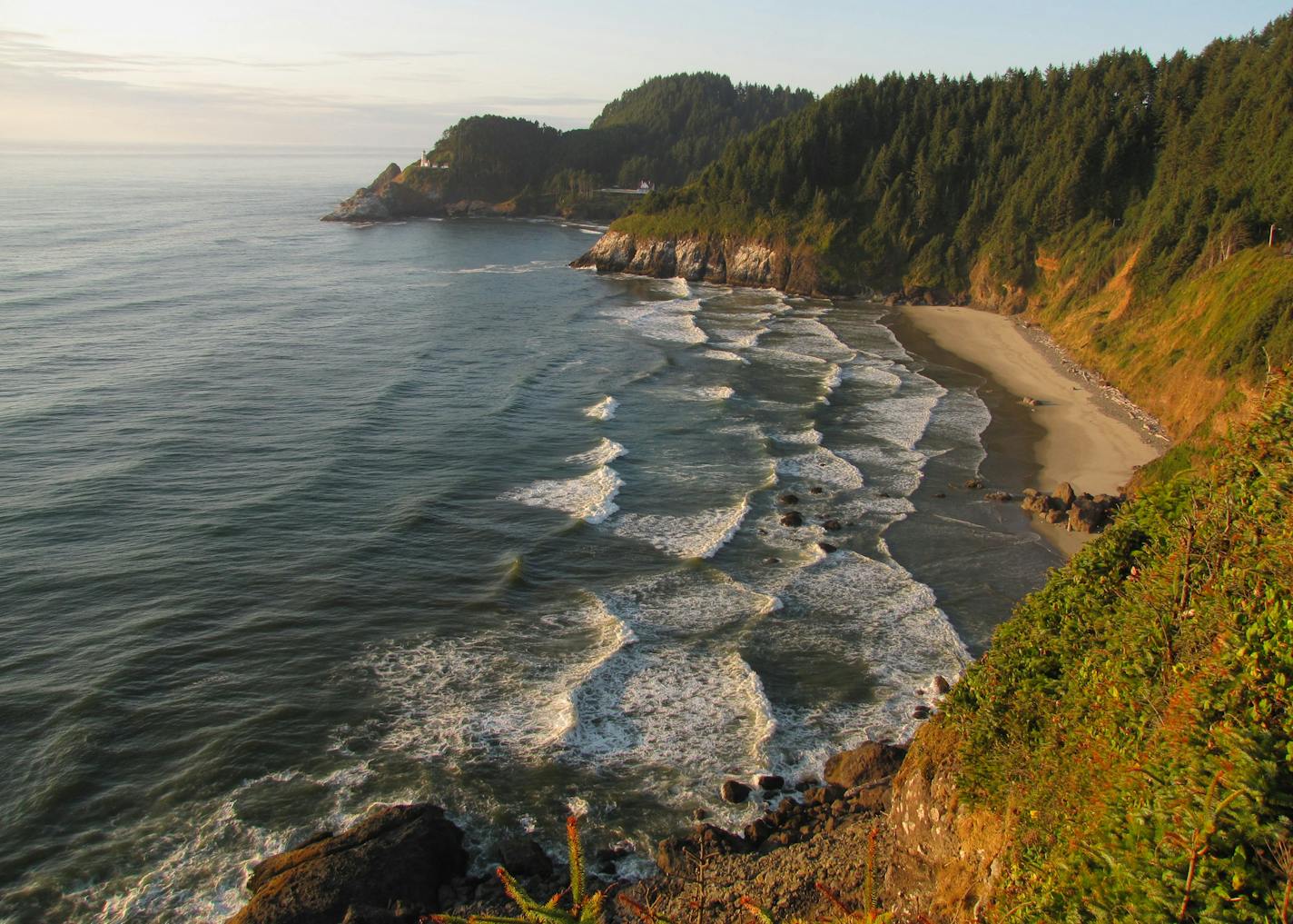 Pullouts along the Pacific Coast Scenic Byway (Oregon Hwy. 101) provide a place to admire waves.