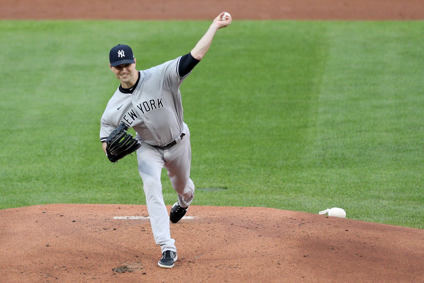 J.A. Happ signed a one-year contract worth $8 million with the Twins