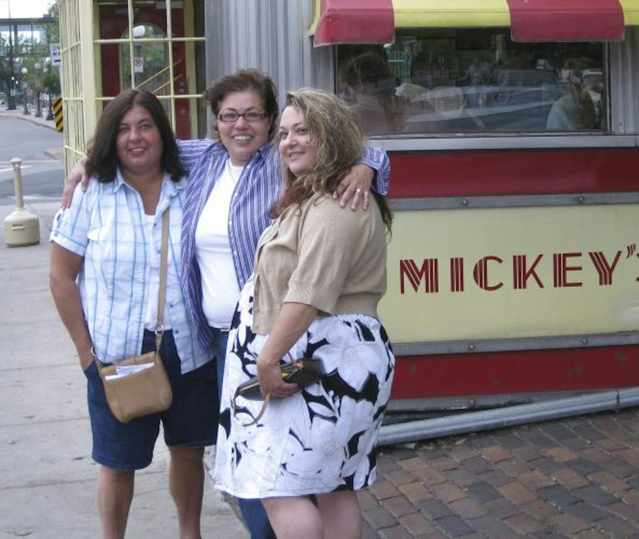 From left, sisters Renee Balzer Butorovich of North Carolina, Deb Balzer of Minneapolis and Stacy Balzer of Colorado set about making up for lost memories.