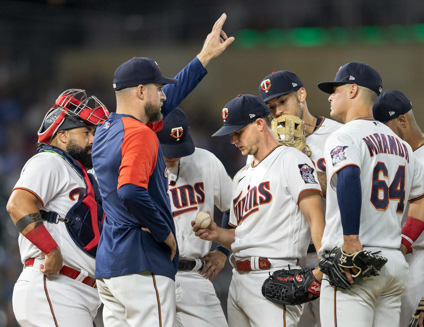 Minnesota Twins manager Rocco Baldelli pulls out pitcher Sonny Gray in the seventh inning Tuesday, August 16, 2022, at Target Field in Minneapolis, Minn. ] CARLOS GONZALEZ • carlos.gonzalez@startribune.com