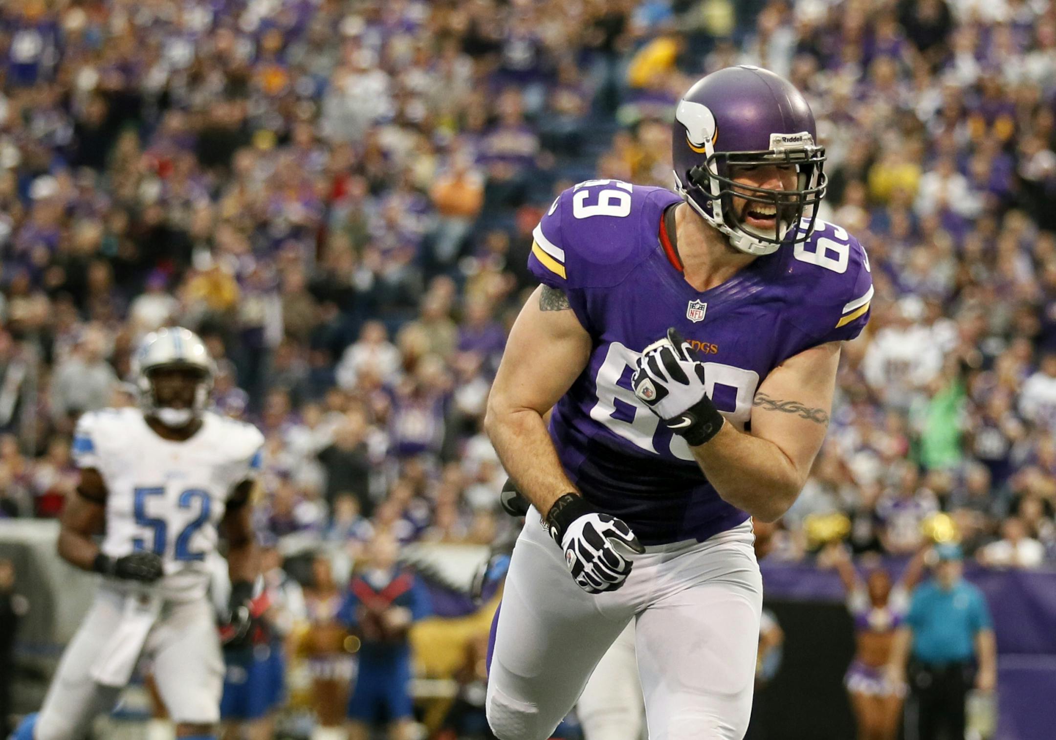 Jared Allen has agreed to a four-year contract with the Chicago Bears, according to media reports.