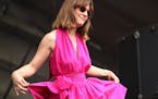 Feist smiled and curtsied as she arrived on stage for her set.