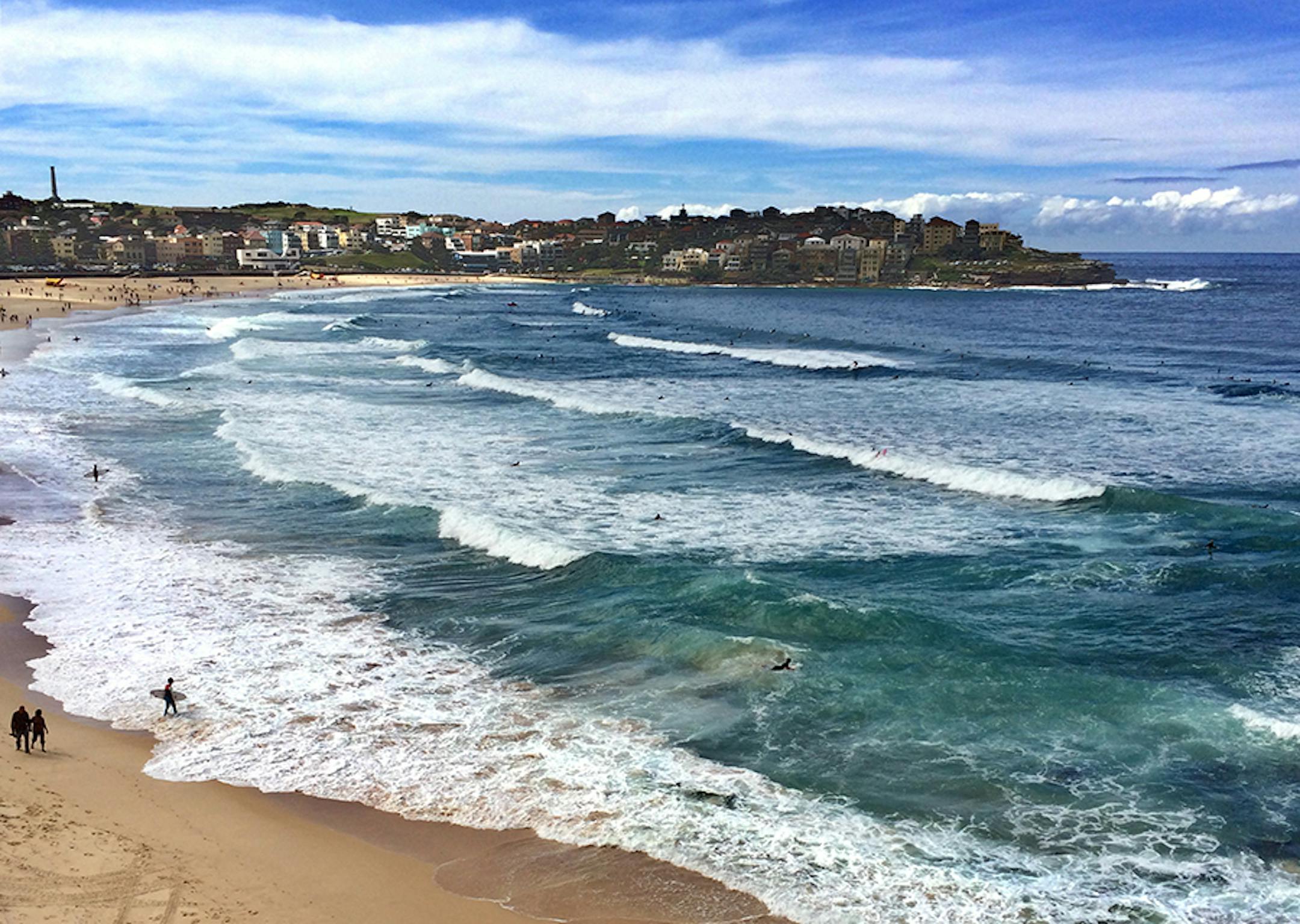 A view of Bondi Beach looking north from the south end. ] Travel story on coastal beaches in Australia Star Tribune photos by Rochelle Olson