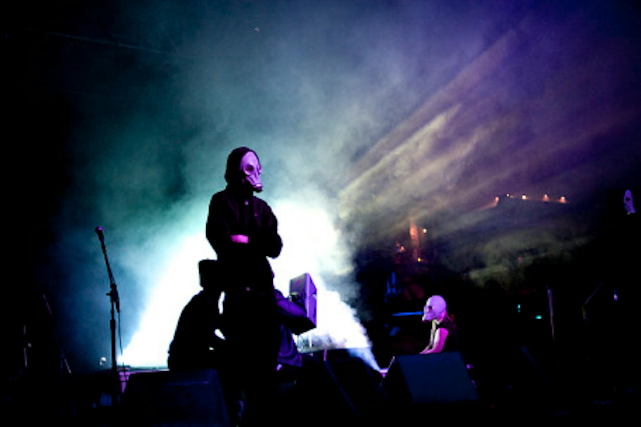 What the fog was Hastings 3000 thinking, as his masked co-conspirators tried to make him magically appear at First Ave. / Photos by Leslie Plesser