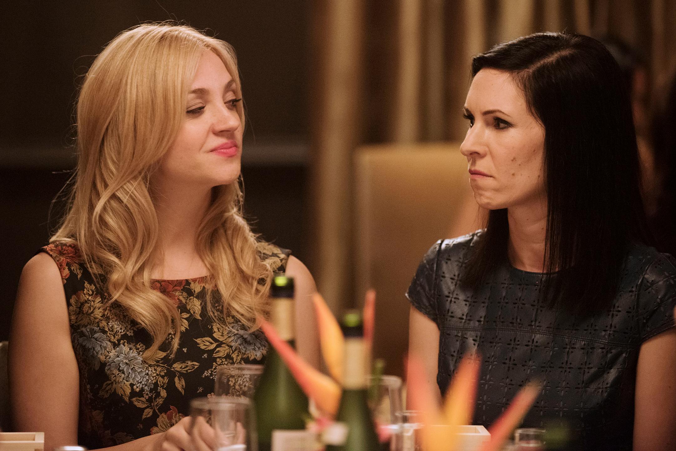 Abby Elliott as Brooke makes a rude comment to Jill Kargman as Jill on "Odd Mom Out."