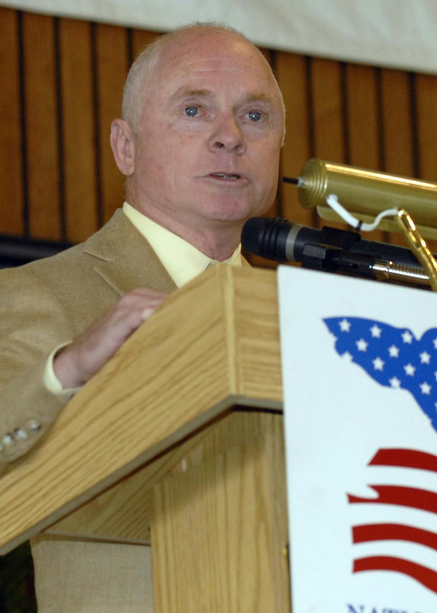 Hall of Fame jockey Chris McCarron delivers the keynote address during the National Museum of Racing and Hall of Fame induction ceremony in Saratoga Springs, N.Y., on Friday, Aug. 14, 2009. (AP Photo/Tim Roske) ORG XMIT: NYTR110