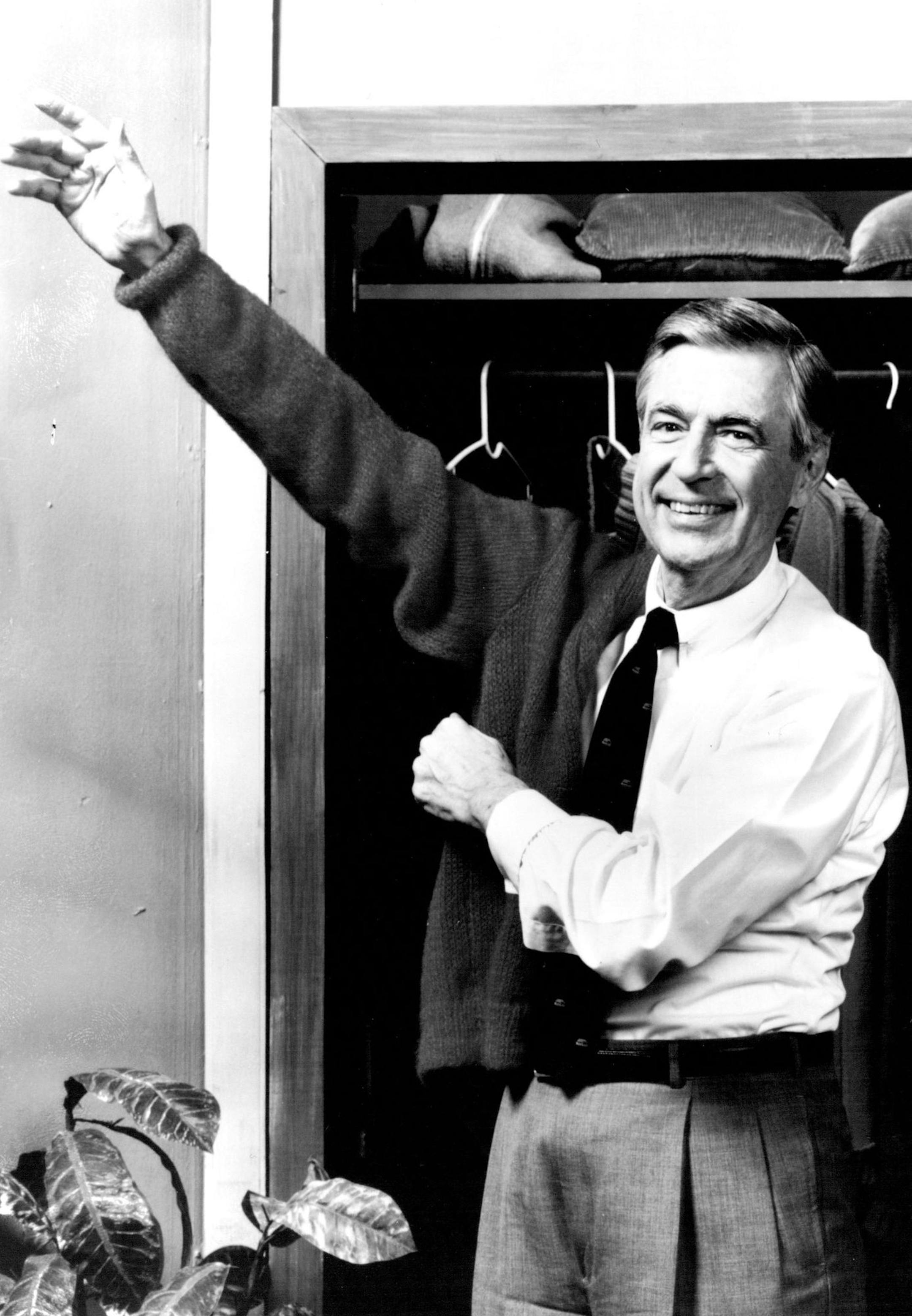 TELEVISION - SHOWS - Mr. Rogers' Neighborhood