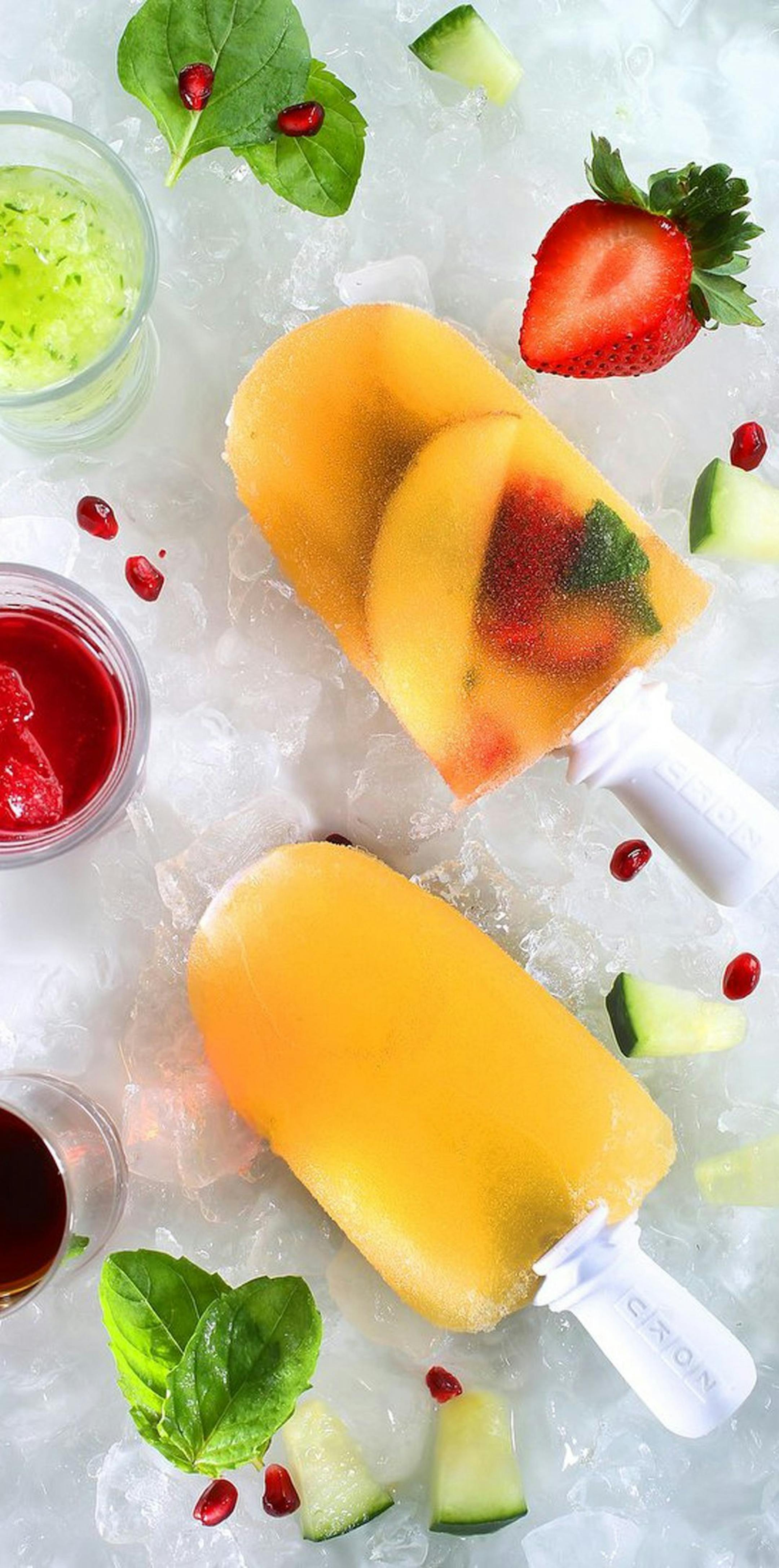 Poptails is the clever name for tipsy adult ice pops infused with a jigger of booze. (Tammy Ljungblad/Kansas City Star/MCT) ORG XMIT: 1140382