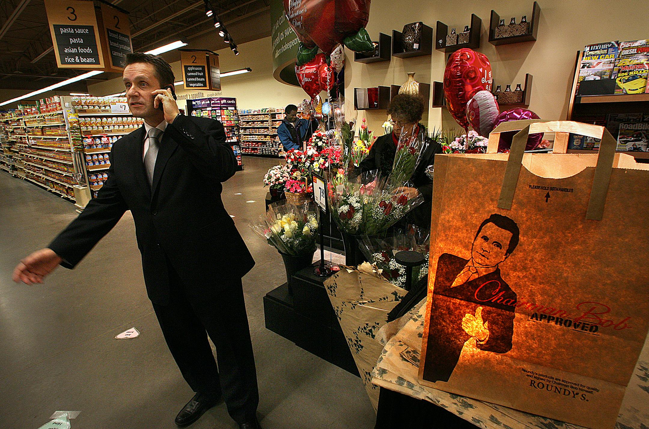 JIM GEHRZ ï james.gehrz@startribune.com Roseville/February 13, 2009/10:00AM Robert Mariano is the chairman and CEO of Roundyís Supermarketís, Inc. and also the face behind the ìChairman Bobî ad campaign at Rainbow Supermarkets.