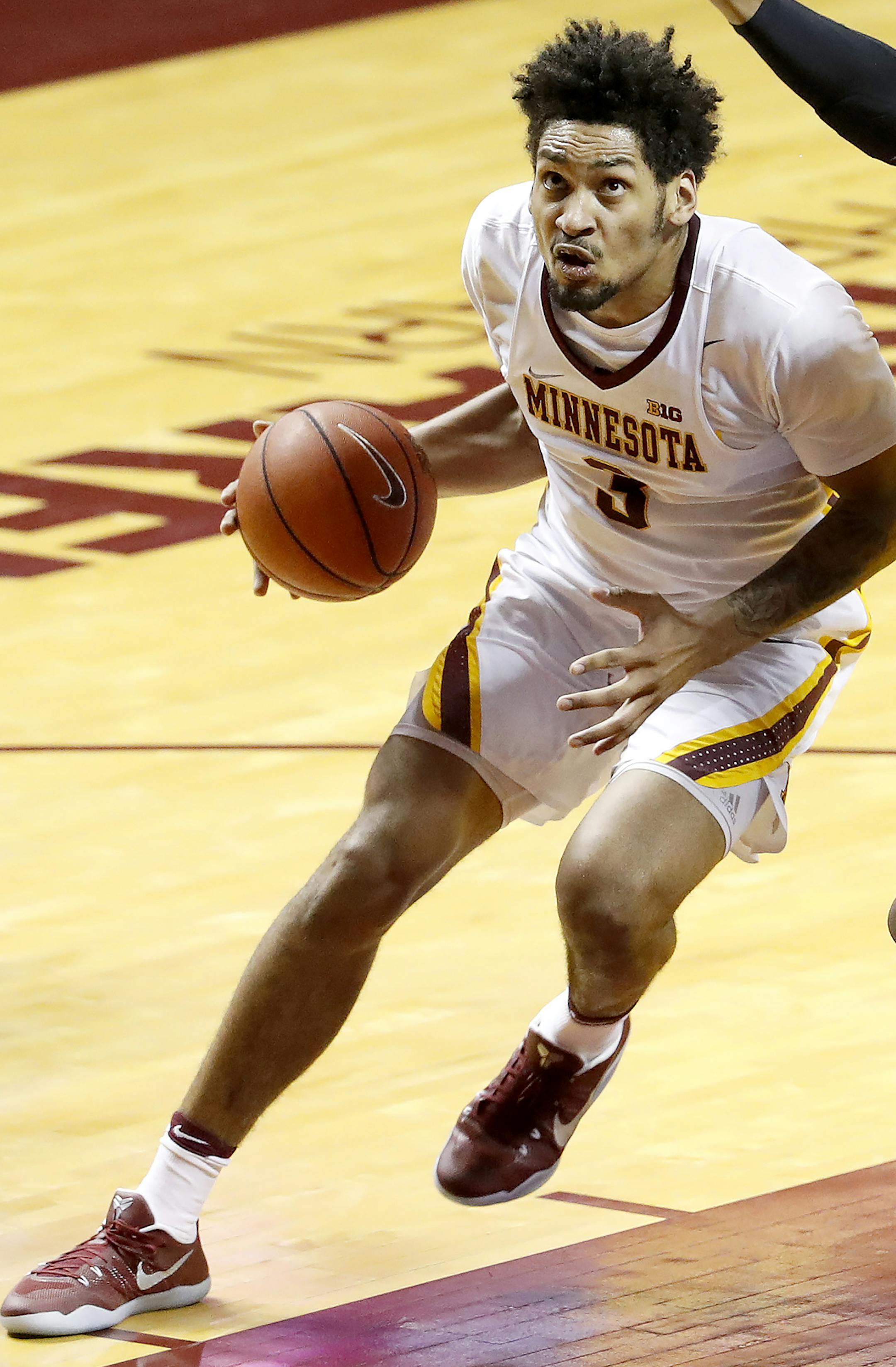 Minnesota Gophers Jordan Murphy (3). ] CARLOS GONZALEZ ï cgonzalez@startribune.com - February 8, 2017, Minneapolis, MN, Williams Arena, NCAA Basketball, University of Minnesota Gophers vs. Iowa Hawkeyes
