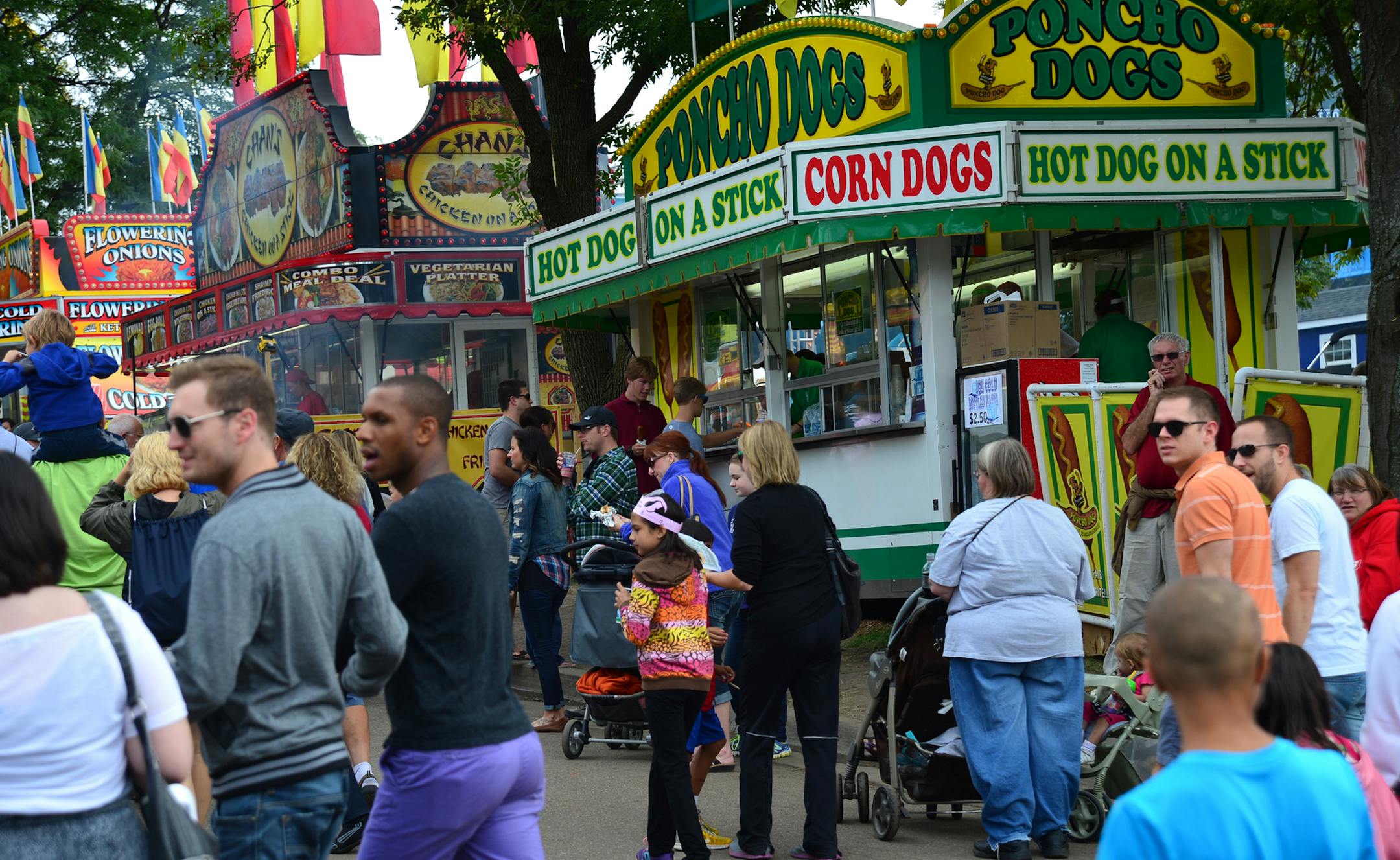 Did fair attendance rebound enough to save businesses was one of the questions that hung in the air on the last day of the Minnesota Stater Fair. ] Richard.Sennott@startribune.com Richard Sennott/Star Tribune Falcon Heights Minnesota Monday 9/2/13) ** (cq)