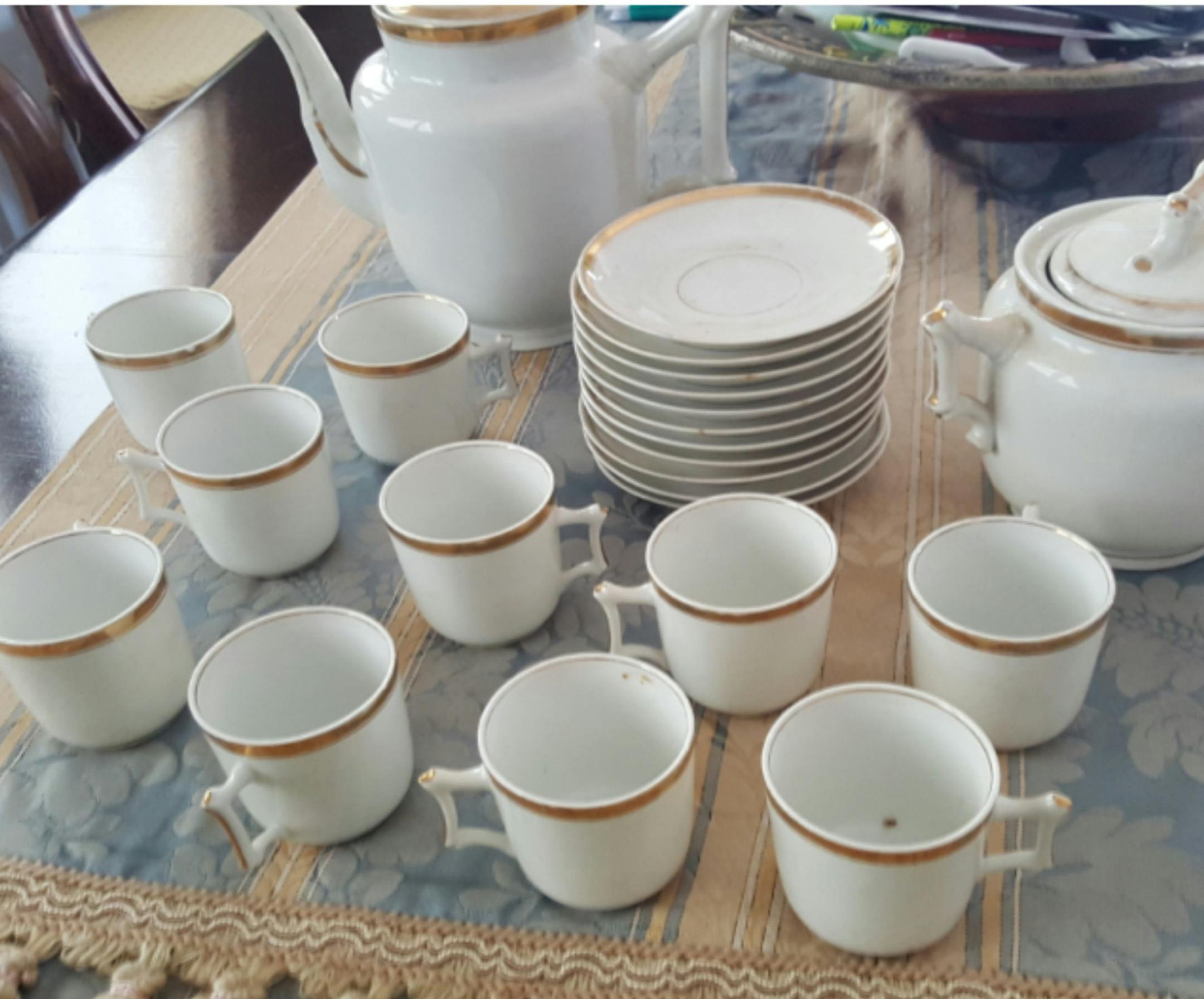 This partial tea set is more than 100 years old, but does it have significant value? (Handout/TNS) ORG XMIT: 1212759