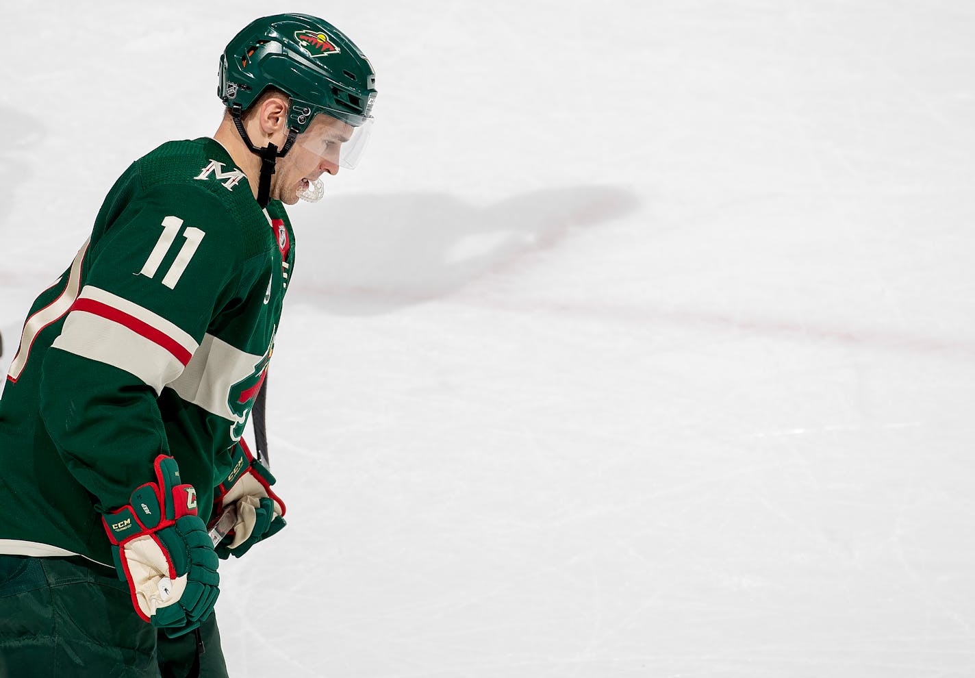 Zach Parise skated off the ice at the end of the Wild's 4-0 loss to the Blues at Xcel Energy Center on Sunday.