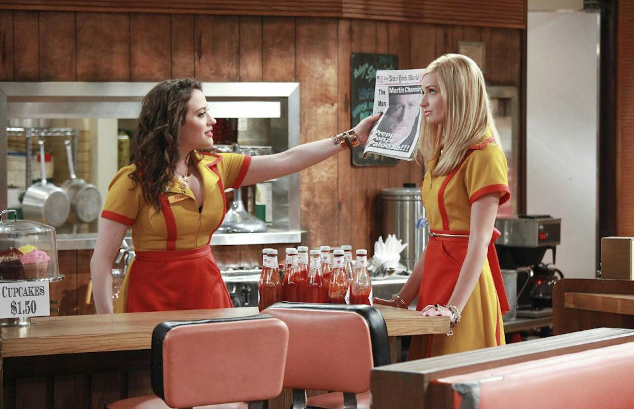 Kat Dennings, left, and Beth Behrs in "2 Broke Girls."