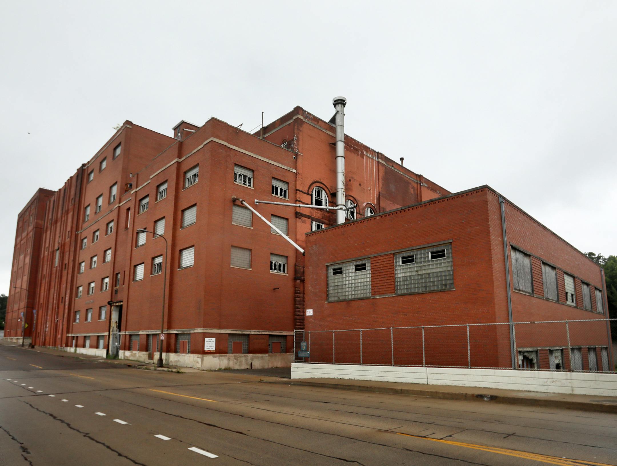 The Hamm's complex of Building #3, a two-story building on the western edge of the property and seen Tuesday, Aug. 28, 2018, in St. Paul, MN.] DAVID JOLES ï david.joles@startribune.com Building mug on the Hamm's complex of Building #3, a two-story building on the western edge of the property.