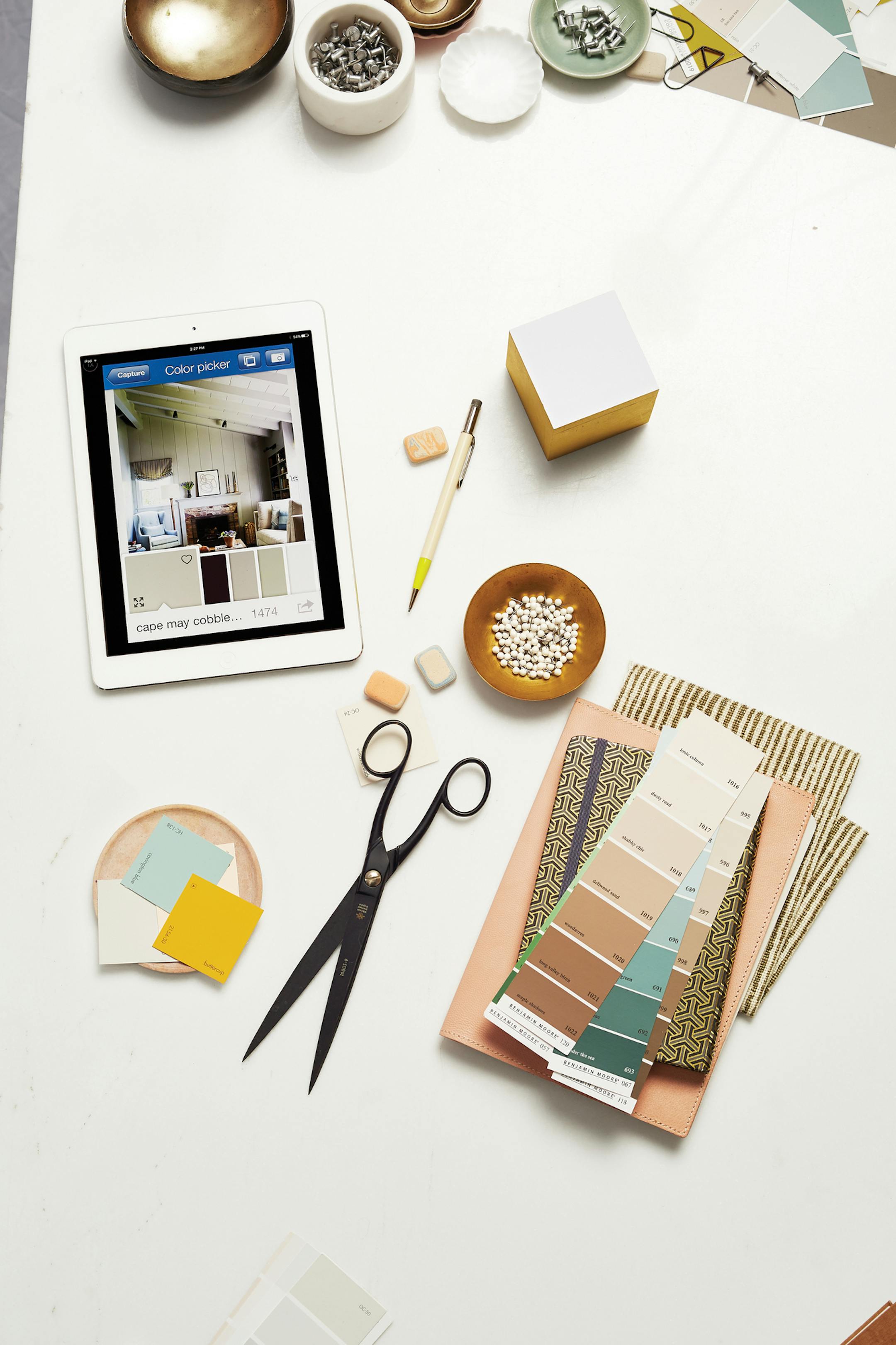 UNDATED -- BC-ASK-MARTHA-DIGITAL-DECORATING-ART-NYTSF -- (Phone, upper left) Paint It: Take a photo, then touch anywhere on the screen to find a matching Benjamin Moore paint. (CREDIT: Bryan Gardner) -- ONLY FOR USE WITH ARTICLE SLUGGED -- BC-ASK-MARTHA-DIGITAL-DECORATING-ART-NYTSF -- OTHER USE PROHIBITED.