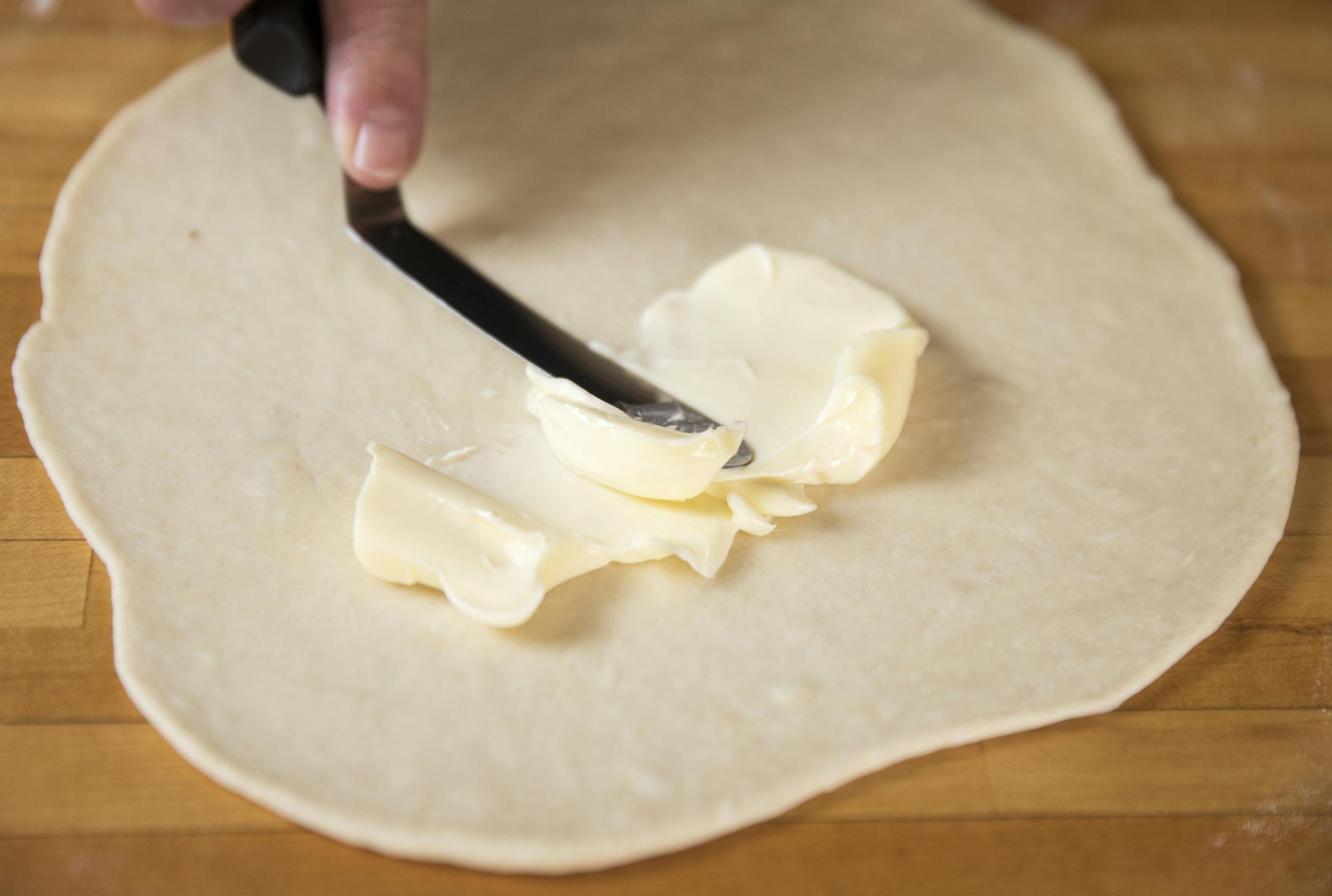 Baking Central does pull-apart bread. ] (Leila Navidi/Star Tribune) leila.navidi@startribune.com BACKGROUND INFORMATION: Baking Central does a fancy pull-apart bread for holiday dinner parties or a great combo for a soup supper. Wednesday, November 2, 2016 in Edina.