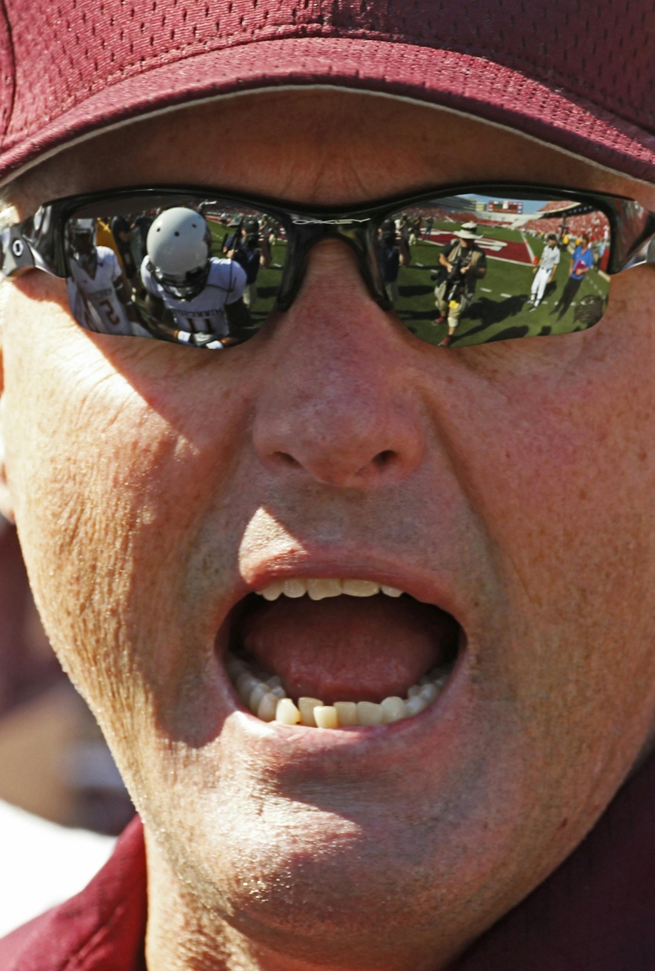 Gophers football coach Tim Brewster