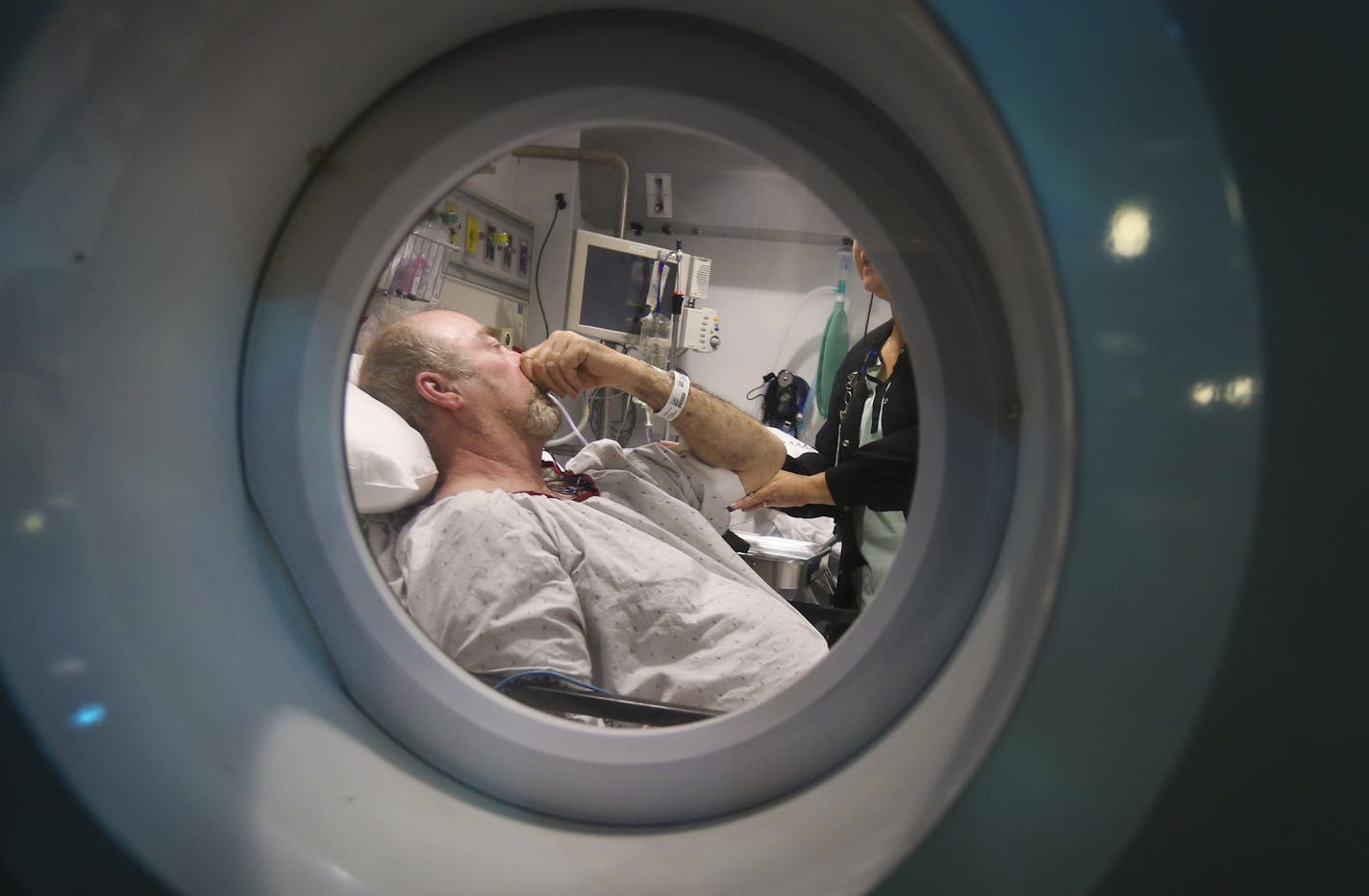 Terry Begnoche equalized his ear pressure as he laid in a hyperbolic chamber at HCMC in Minneapolis, Minn., on Friday, September 26, 2014, after a diving incident in Lake Superior that almost killed him. ] RENEE JONES SCHNEIDER &#x2022; reneejones@startribune.com