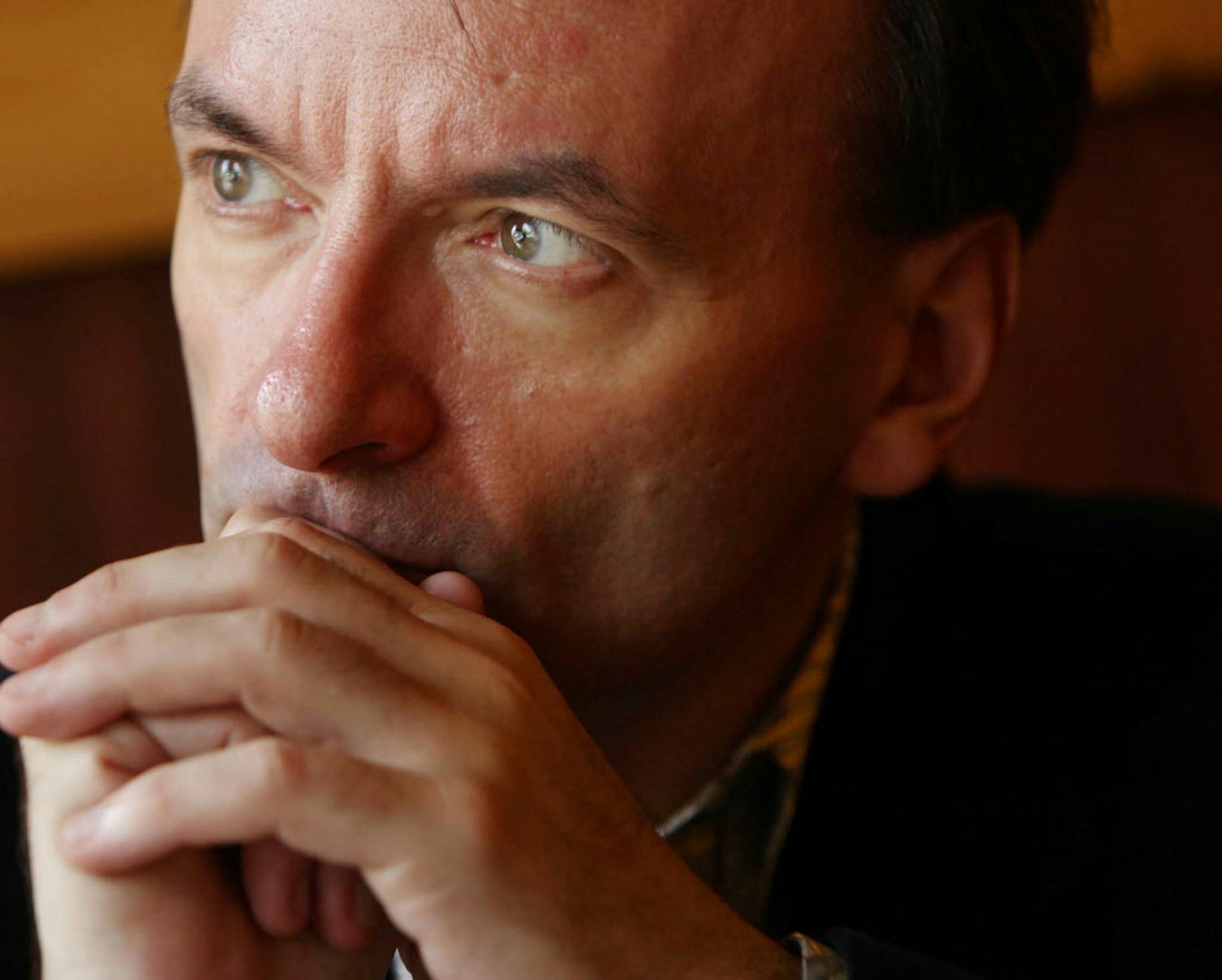 DAVID JOLES * djoles@startribune.com Minneapolis, MN - Sept. 22, 2009-] Stylish classical pianist star Stephen Hough is in town to play with the Minnesota Orchestra and to make a recording. The British star is considered to be quite fashionable. Here, Hough enjoys a coffee at a downtown coffee shop.