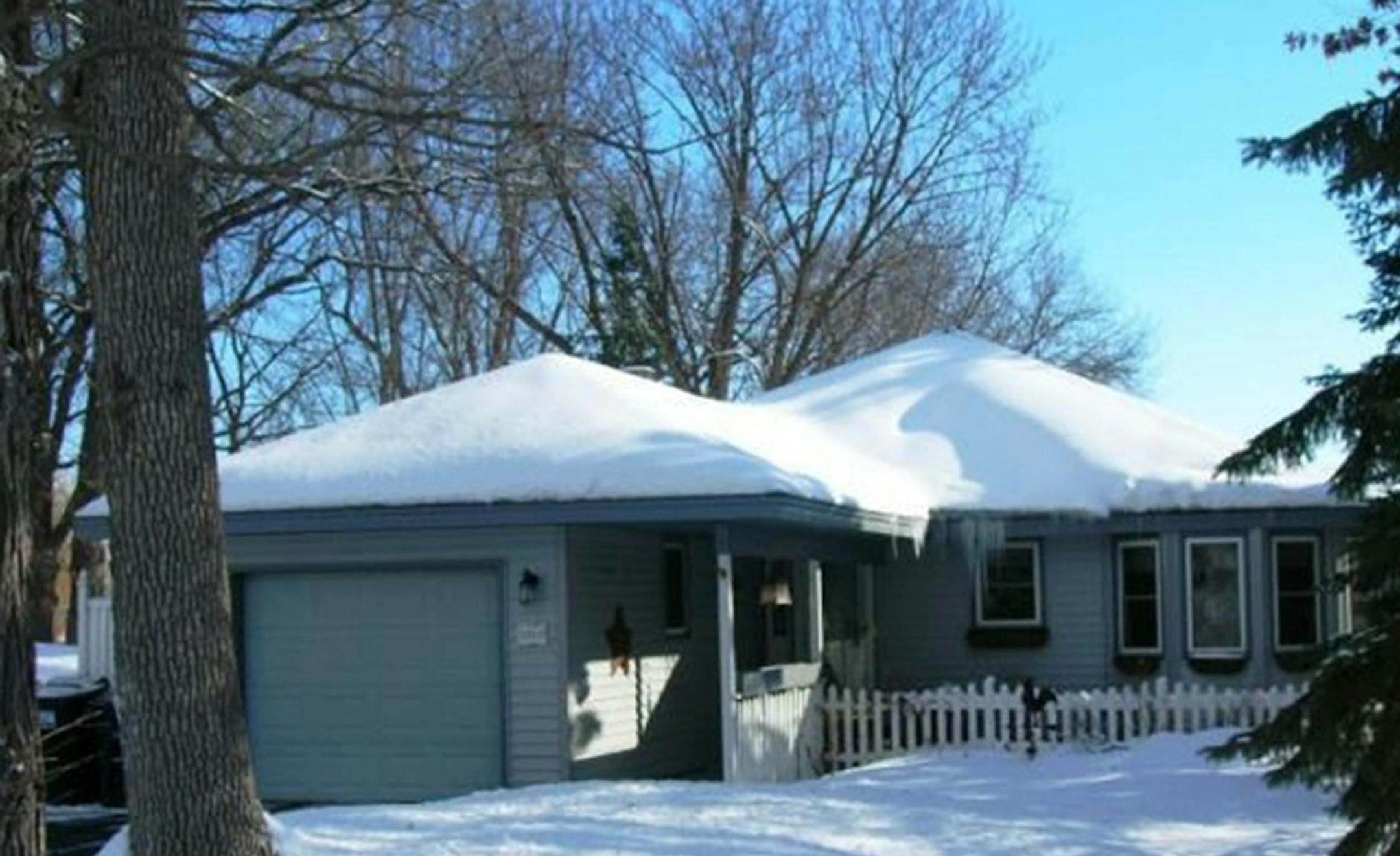 ... FOREST LAKE
Built in 1988, this two-bedrom, two-bath rambler has 1,494 finished square feet and features all living facilities on one level, wood-burning fireplace, deck and gazebo located on Forest Lake. Listed by Larry Bulinski, Edina Realty, 651-247-4076.