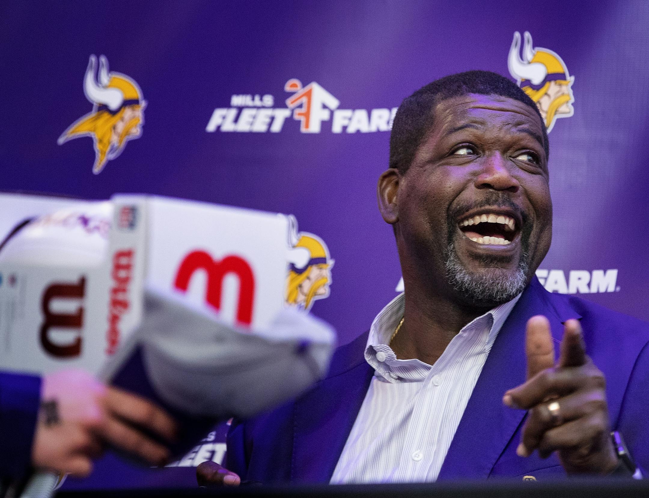 Former Vikings Randall McDaniel signed autographs at the Minnesota Vikings draft party held at US Bank Stadium.