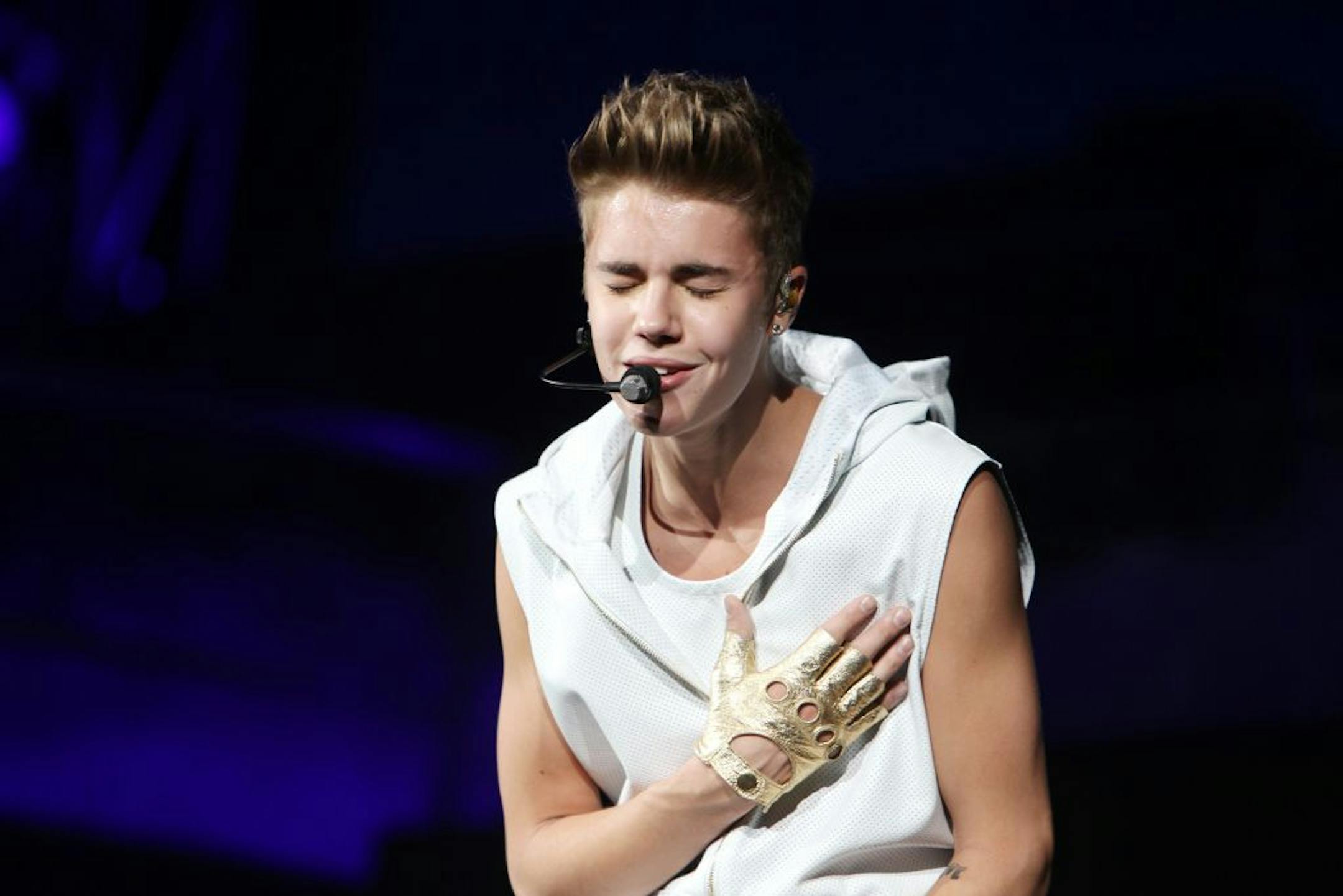 Justin Bieber performs at Target Center in Minneapolis October 20, 2012.