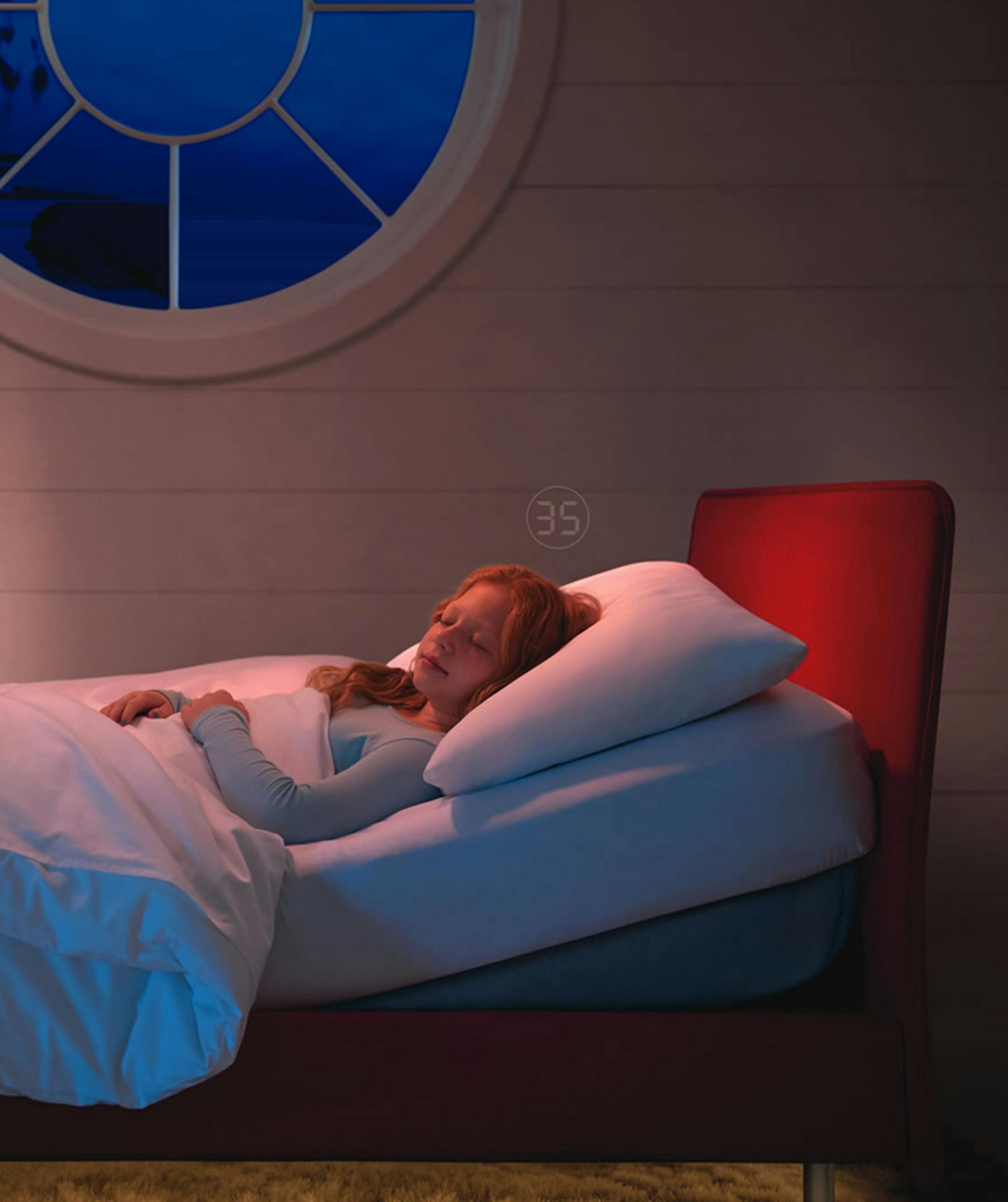 Lifts them up when theyíre down. SleepIQ Kids bed head tilt feature for reading in bed or comforting stuffy heads.