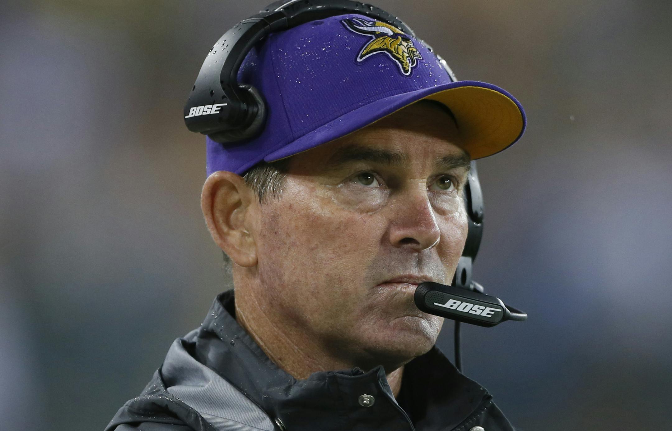Minnesota Vikings head coach Mike Zimmer looked on the field in the second quarter. The Minnesota Vikings played the Green Bay Packers Thursday October 2 , 2014 at Lambeau Field in Green Bay ,WI. ] Jerry Holt Jerry.holt@startribune.com