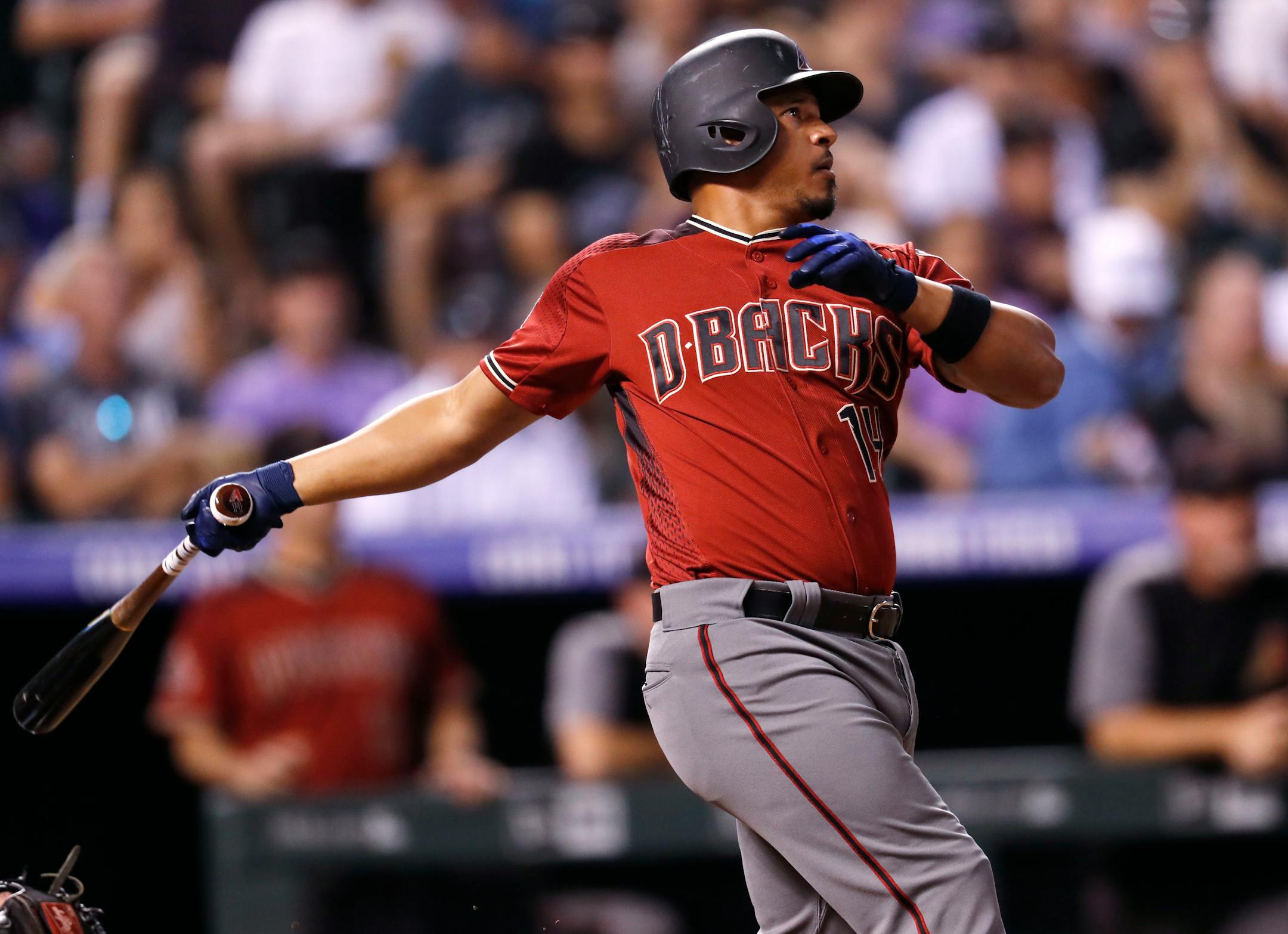 The Diamondbacks announced Monday they had re-signed former Twins infielder Eduardo Escobar to a three-year, $21 million contract.