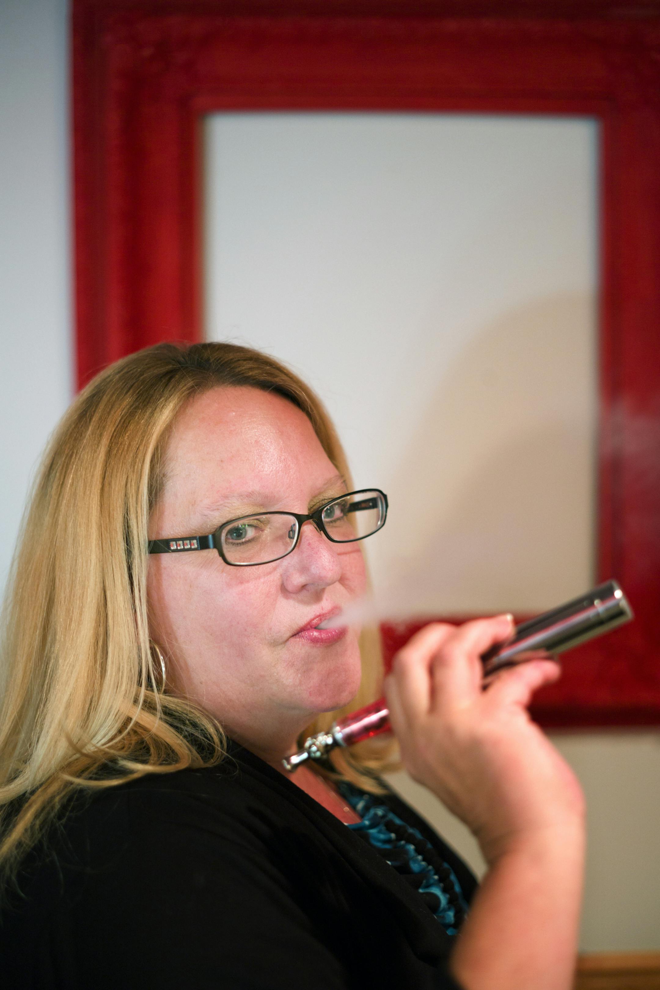 In an effort to limit a surge of e-cigarette/ vaping lounges, Hopkins passed a moratorium on them after Paula Williams opened on Main Street.]richard tsong-taatarii/rtsongtaataarii@startribune.com