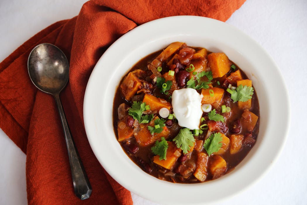 Pumpkin Spice Chili is another meatless variation.