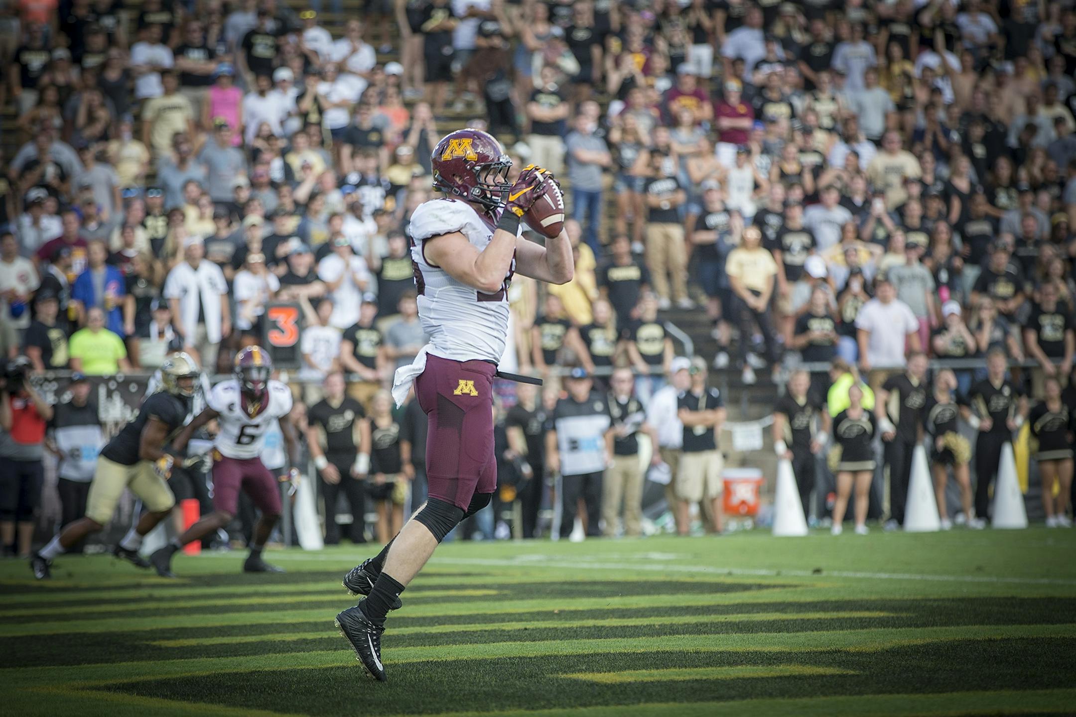 Minnesota's tight end Brandon Lingen caught the ball in the end zone for a touchdown during the second quarter the Gophers took on Purdue at Ross-Ade Stadium, Saturday, October 7, 2017 in West Lafayette, IN.