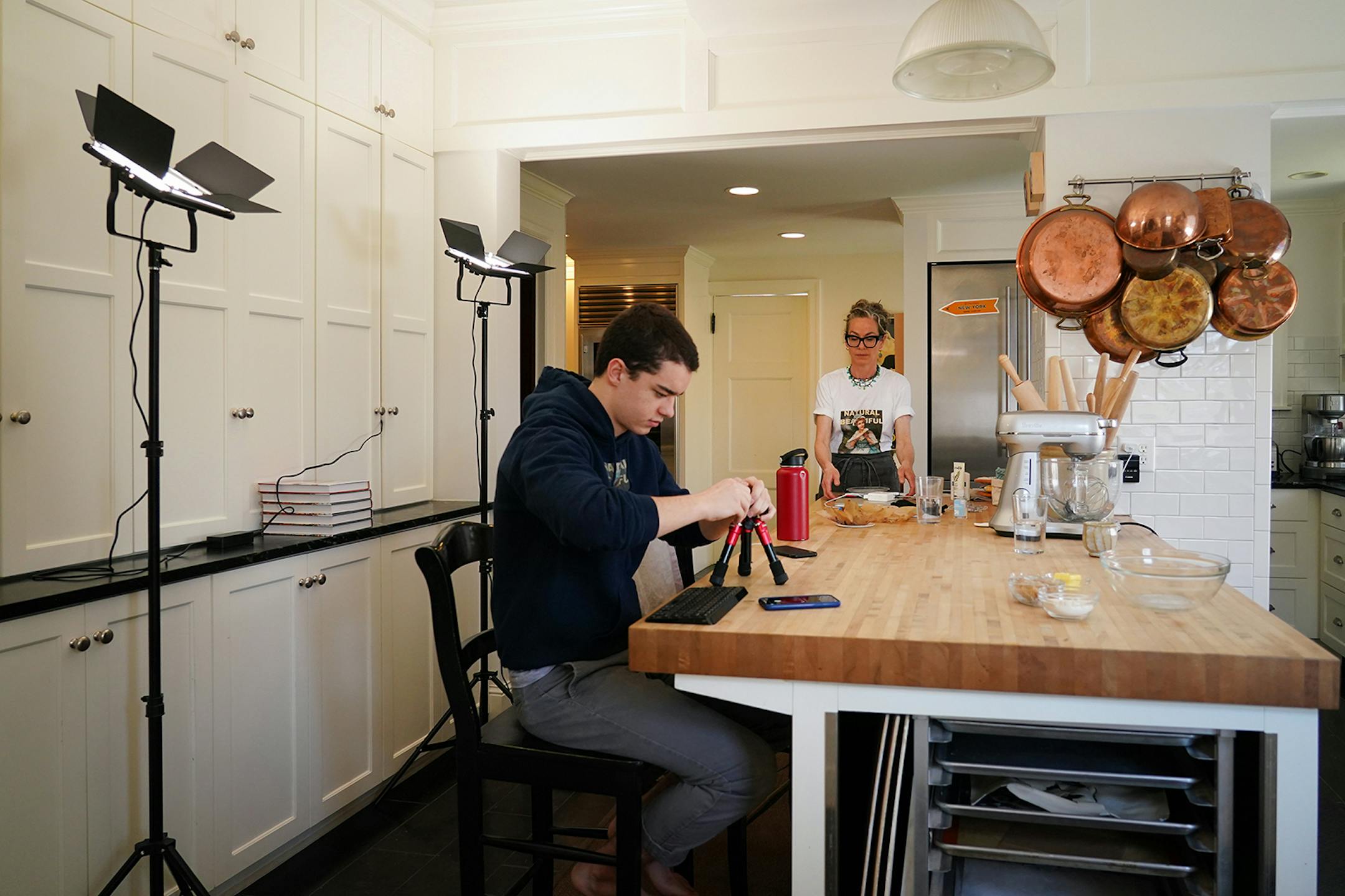 With the help of her son Charlie, Zo' Franois, a baker/cookbook author, and seasoned cooking class instructor in online videos has started hosting videos live on Instagram. Franois, a baker/cookbook author, is a seasoned cooking class instructor in online videos. Since the pandemic began, she started hosting videos live on Instagram. She might have 700 people watching at once and asking for help and tips throughout the 45 minute lesson.