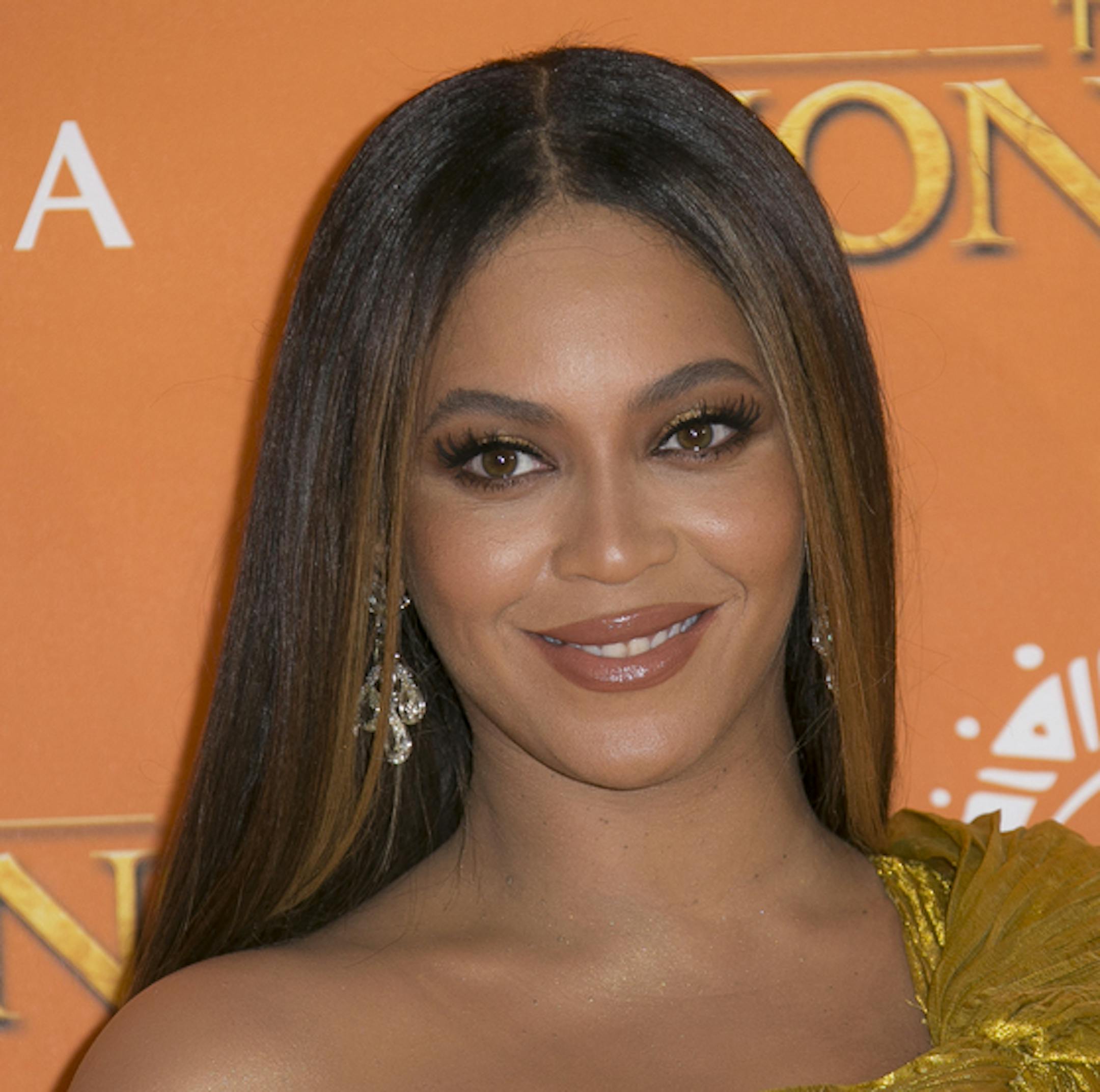 Beyonce poses for photographers upon arrival at the 'Lion King' European premiere in central London, Sunday, July 14, 2019. (Photo by Joel C Ryan/Invision/AP) ORG XMIT: INVW